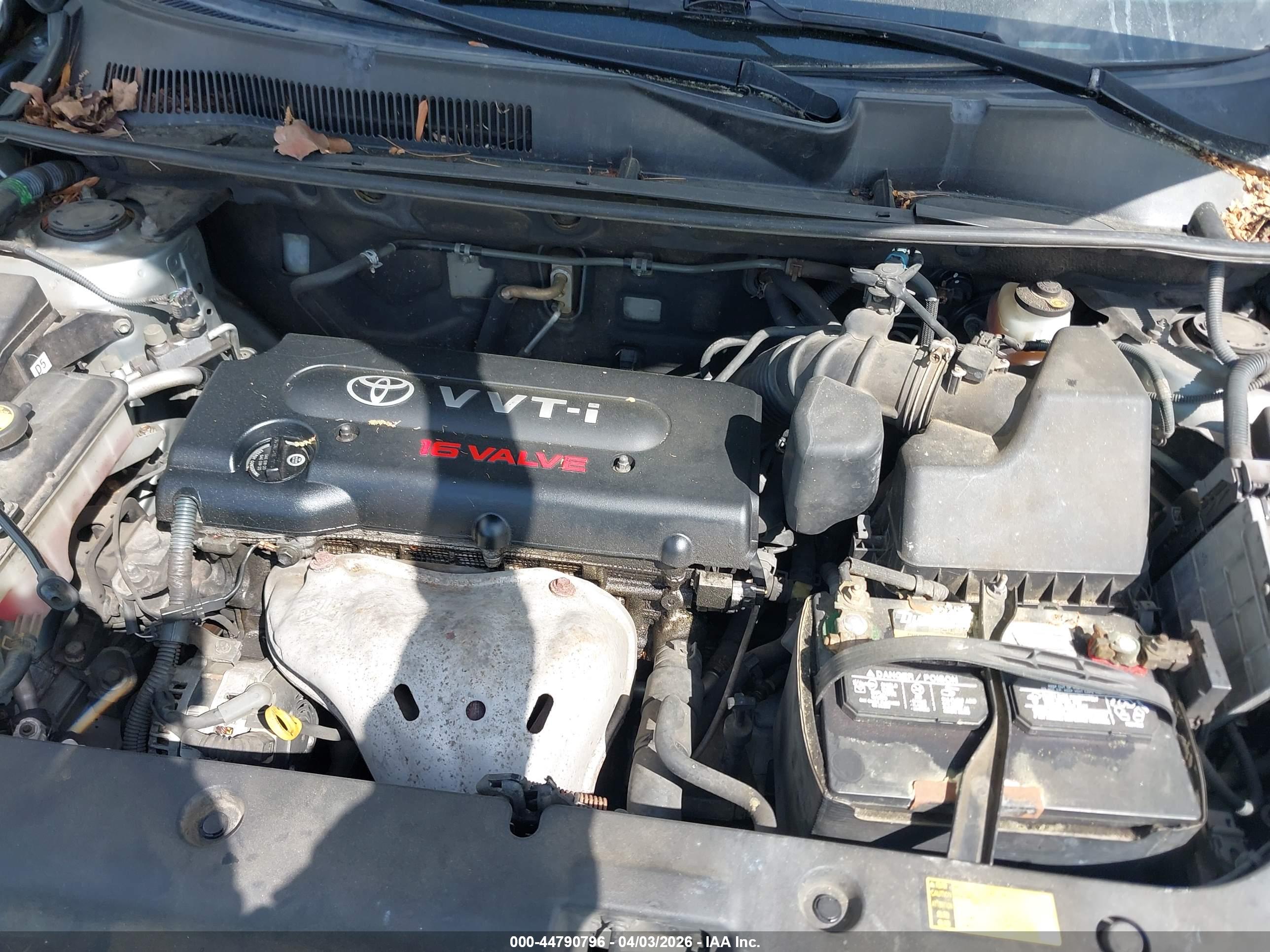 TOYOTA RAV4 image 10
