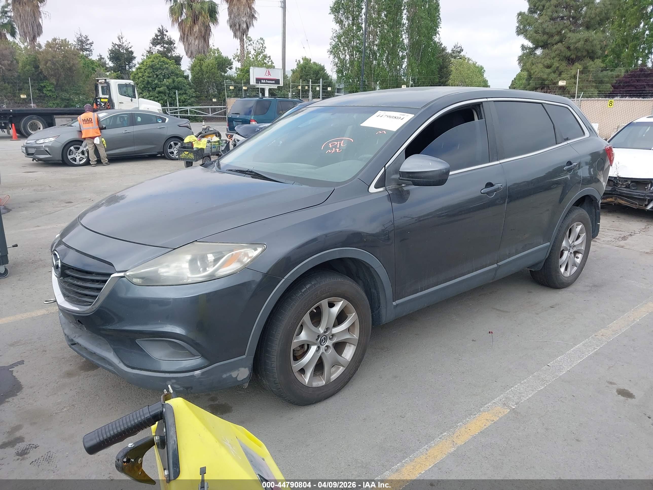 MAZDA CX-9 image 2