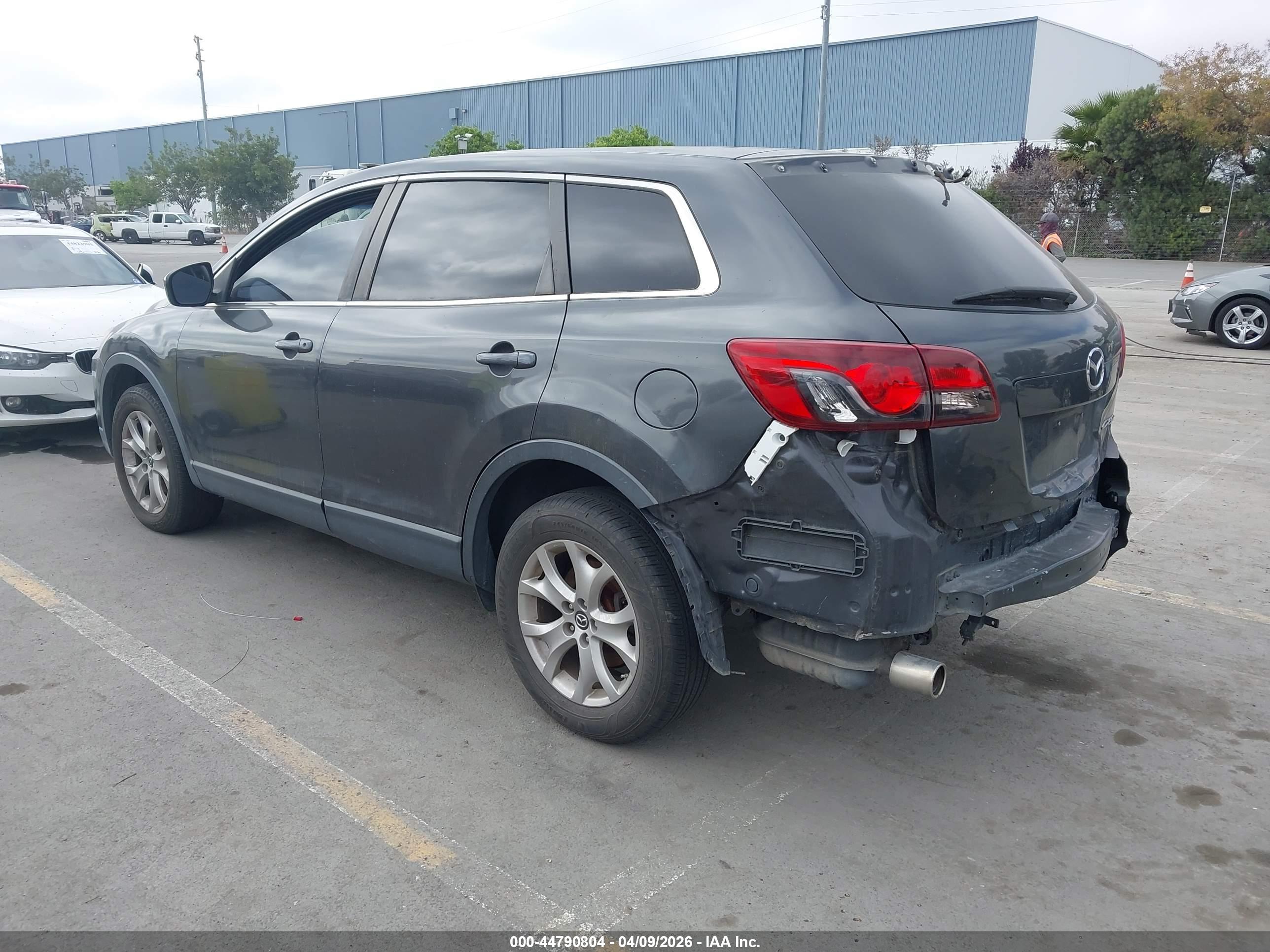 MAZDA CX-9 image 3