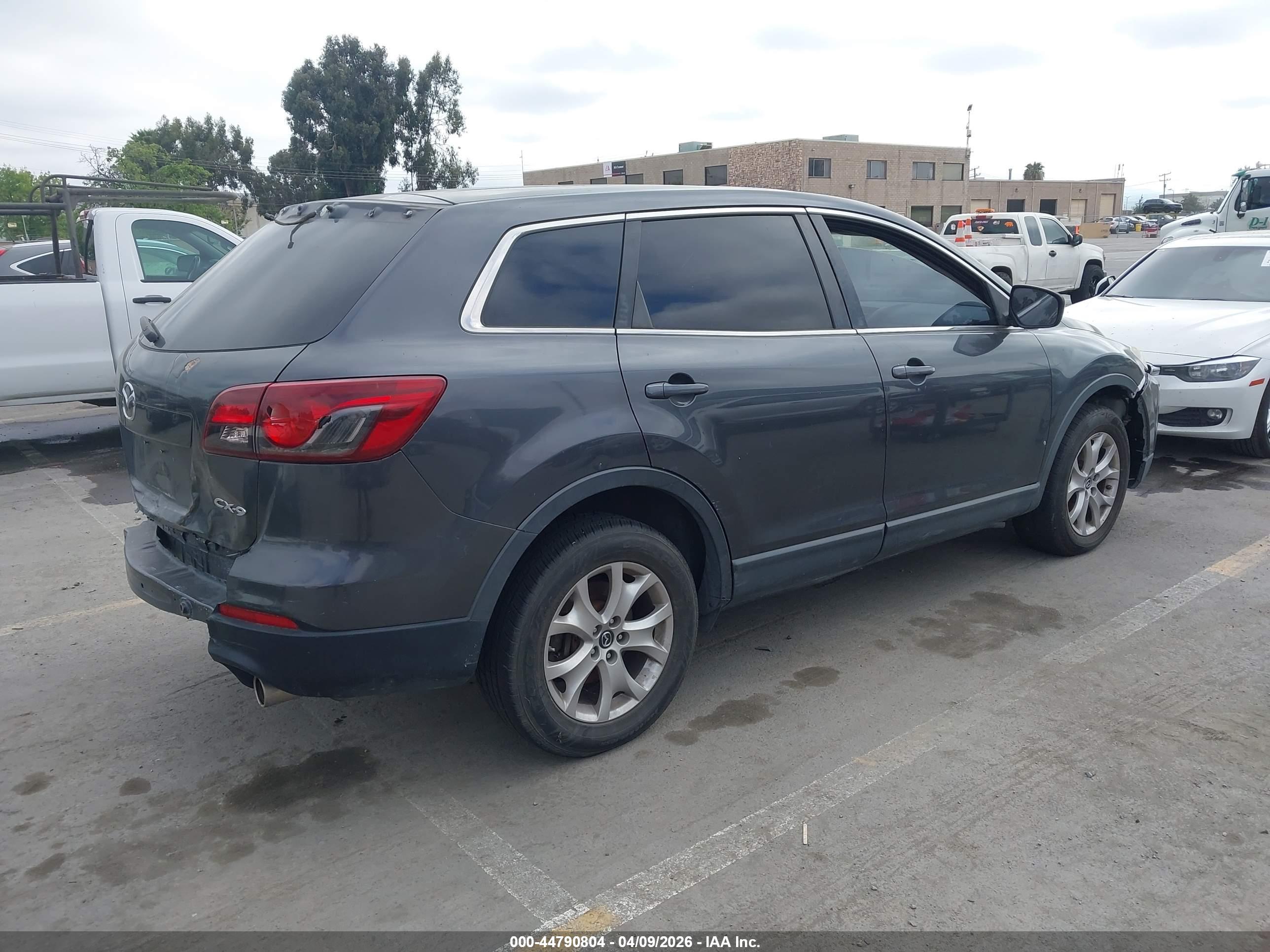 MAZDA CX-9 image 4