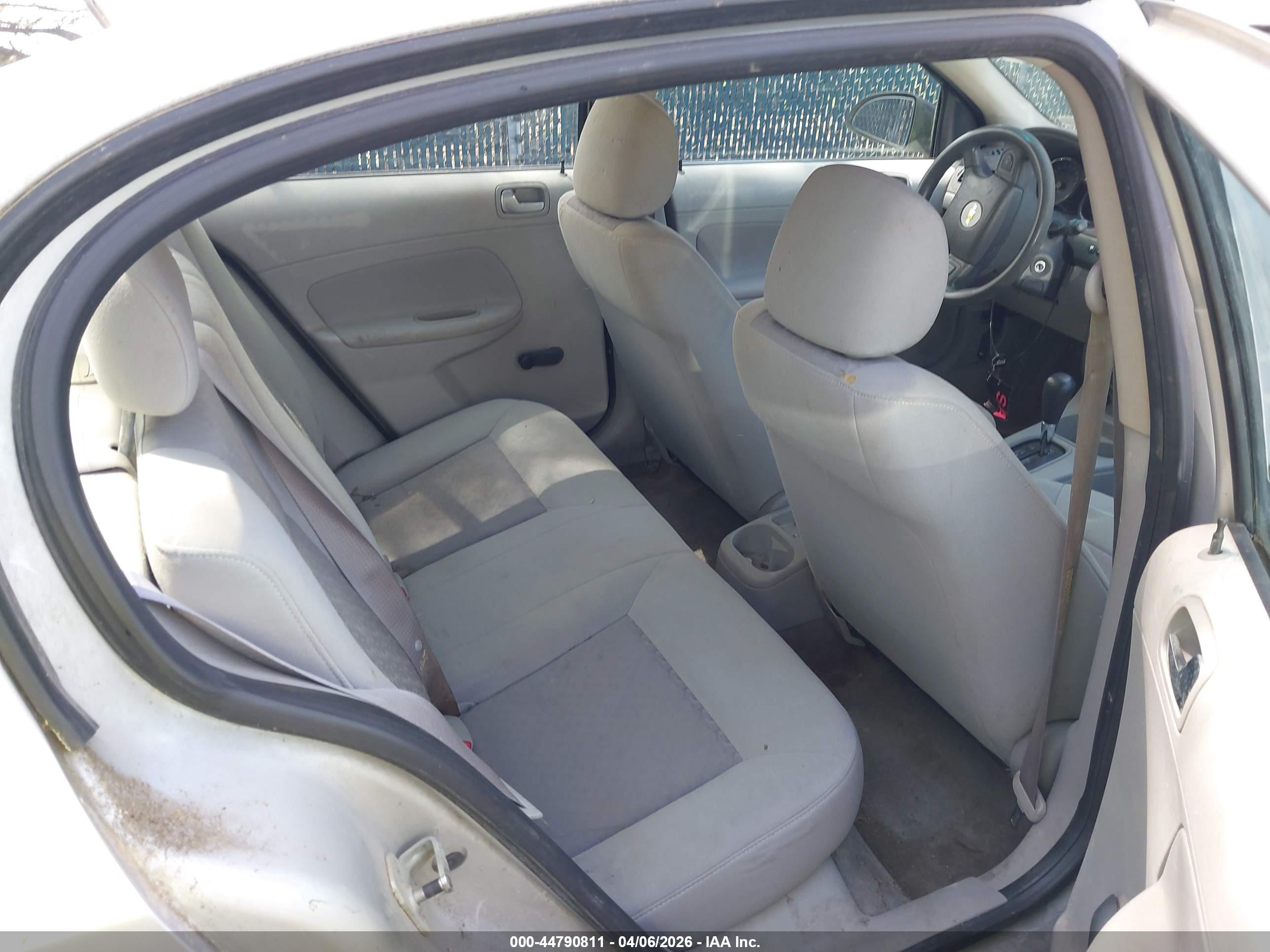 CHEVROLET COBALT image 8