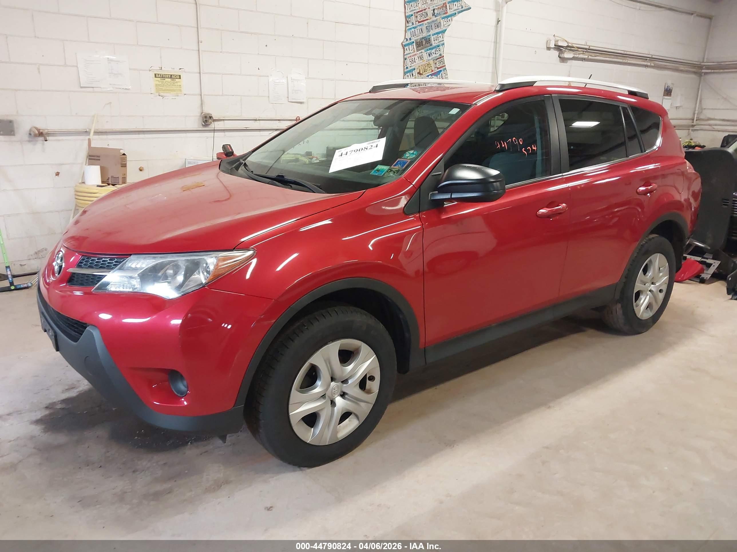 TOYOTA RAV4 image 2