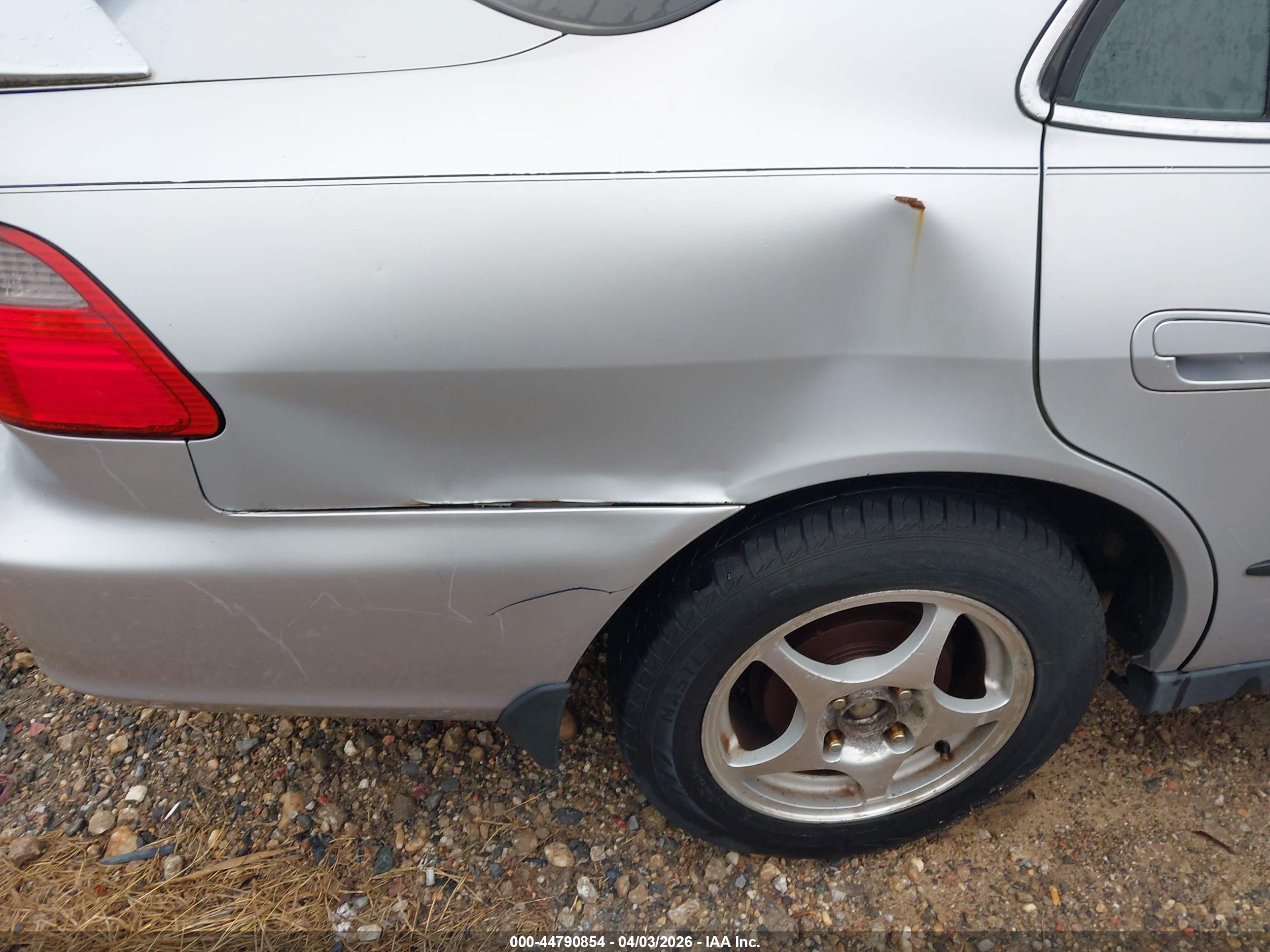 HONDA ACCORD image 6