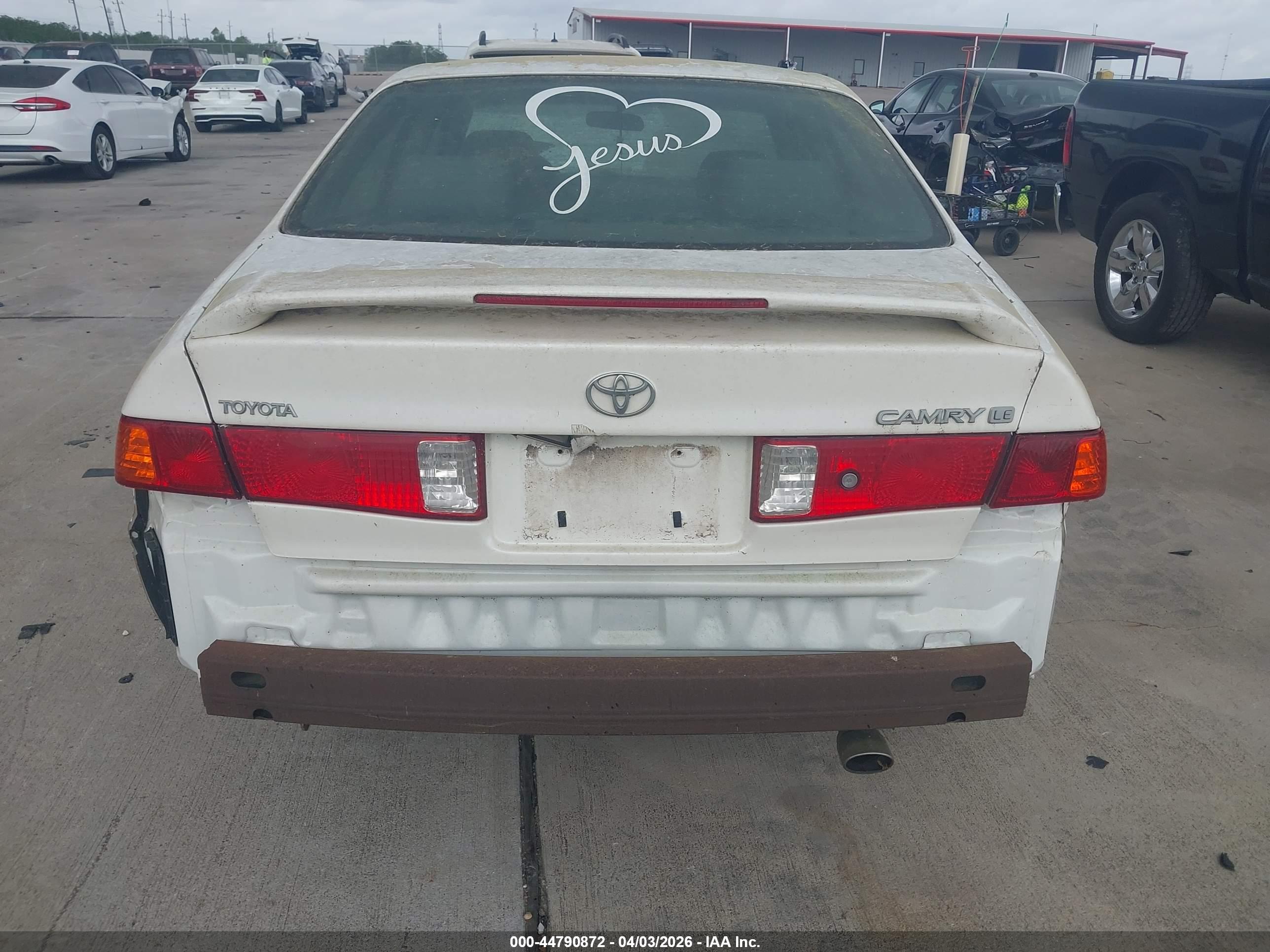 TOYOTA CAMRY image 6