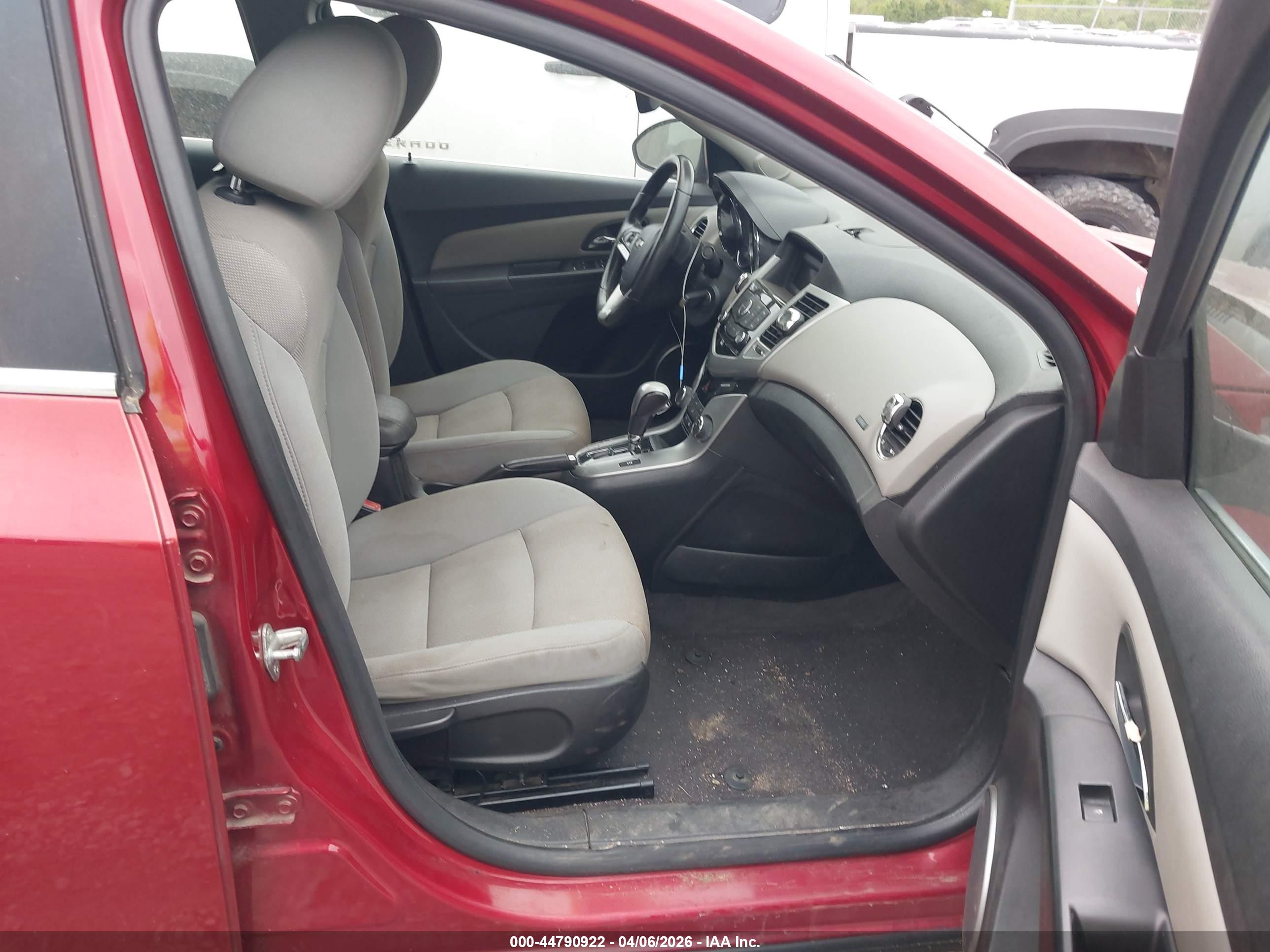 CHEVROLET CRUZE image 5