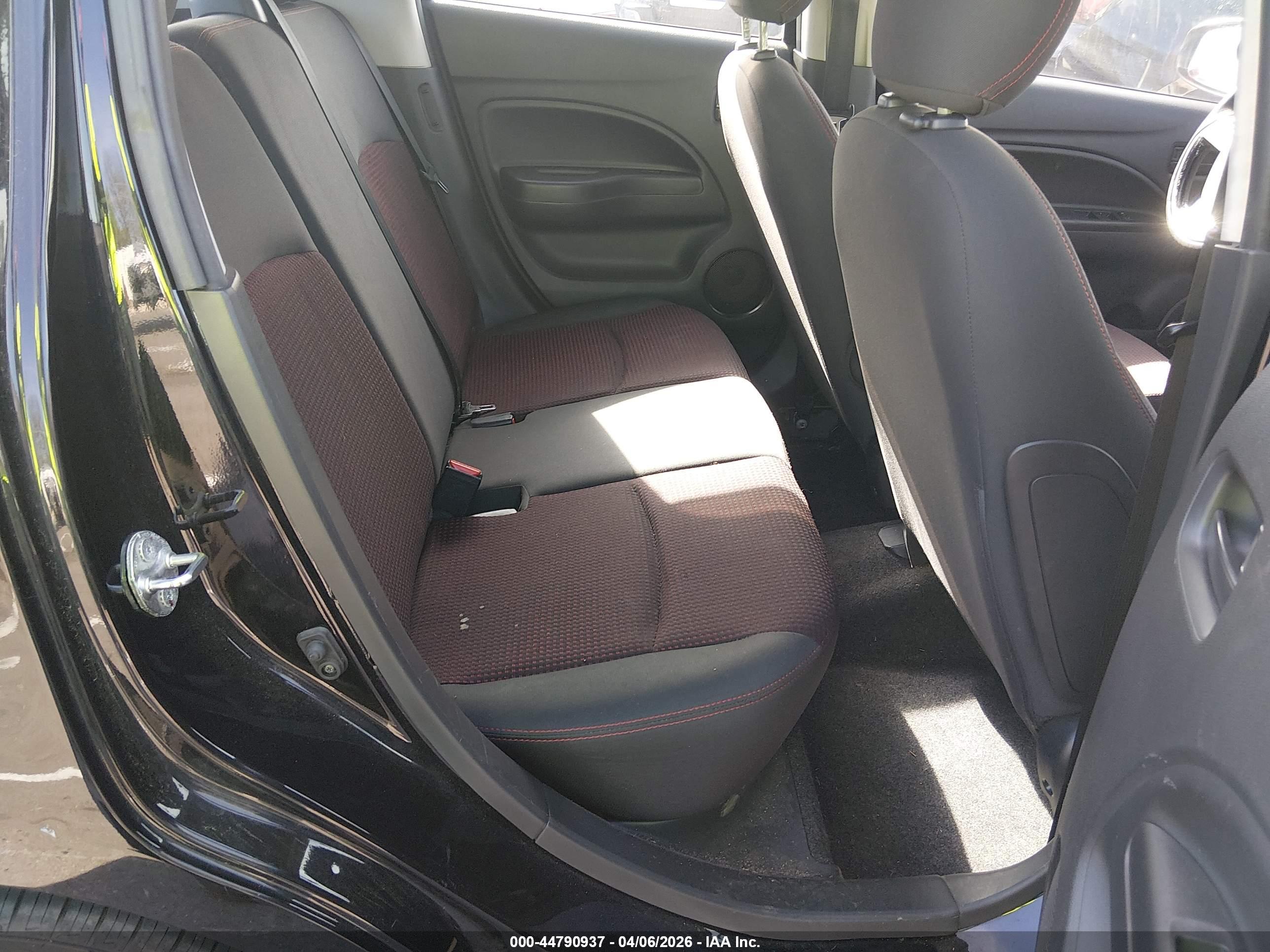 MITSUBISHI MIRAGE image 8