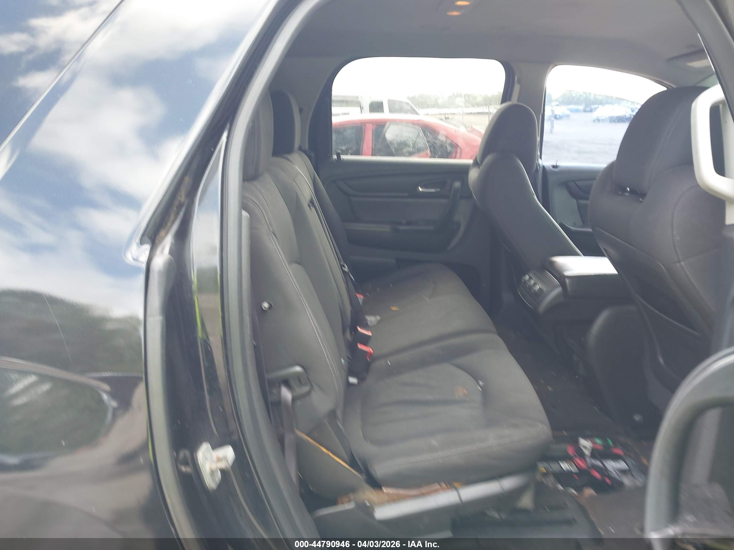 GMC ACADIA image 8