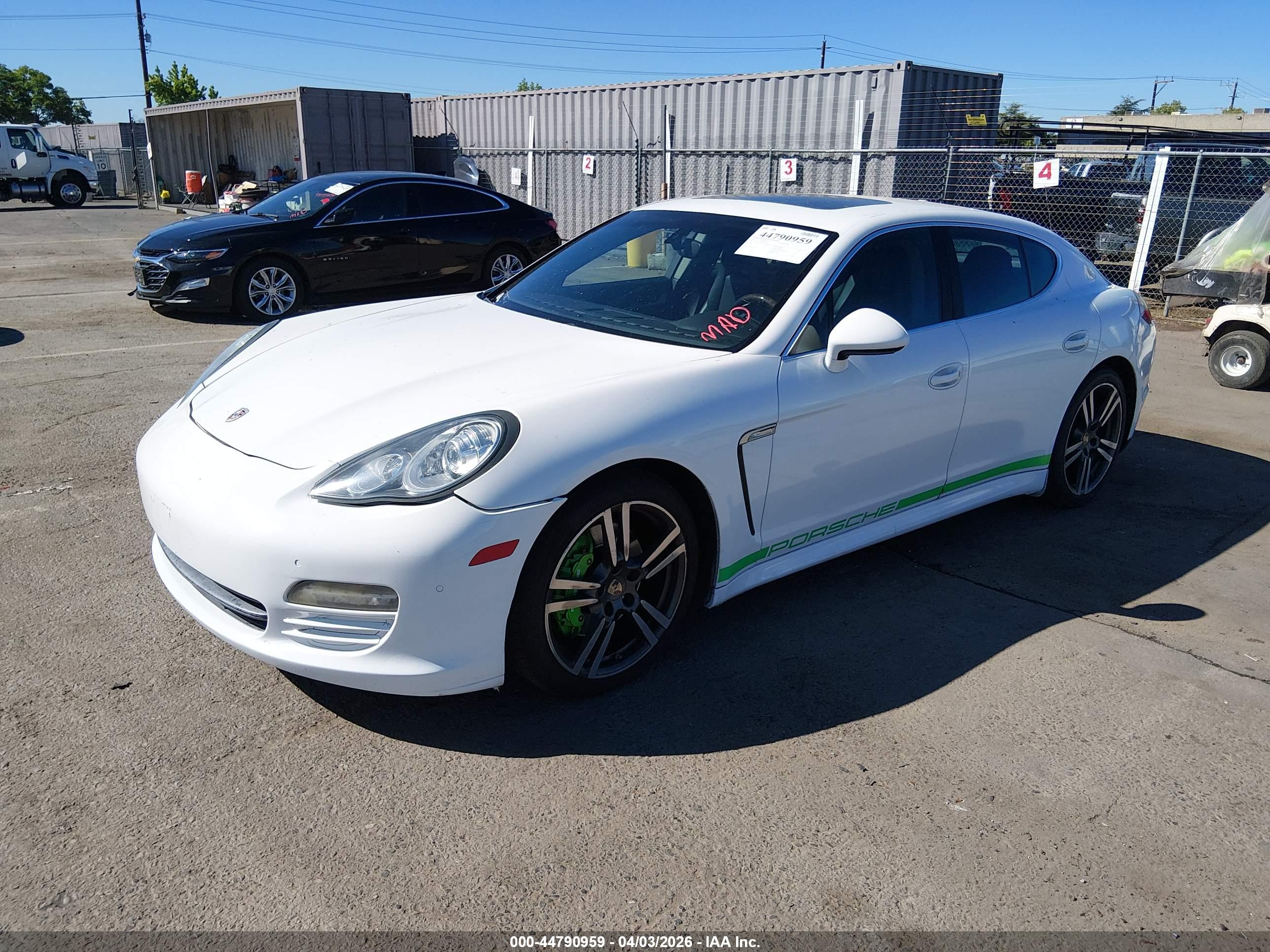 PORSCHE PANAMERA image 2