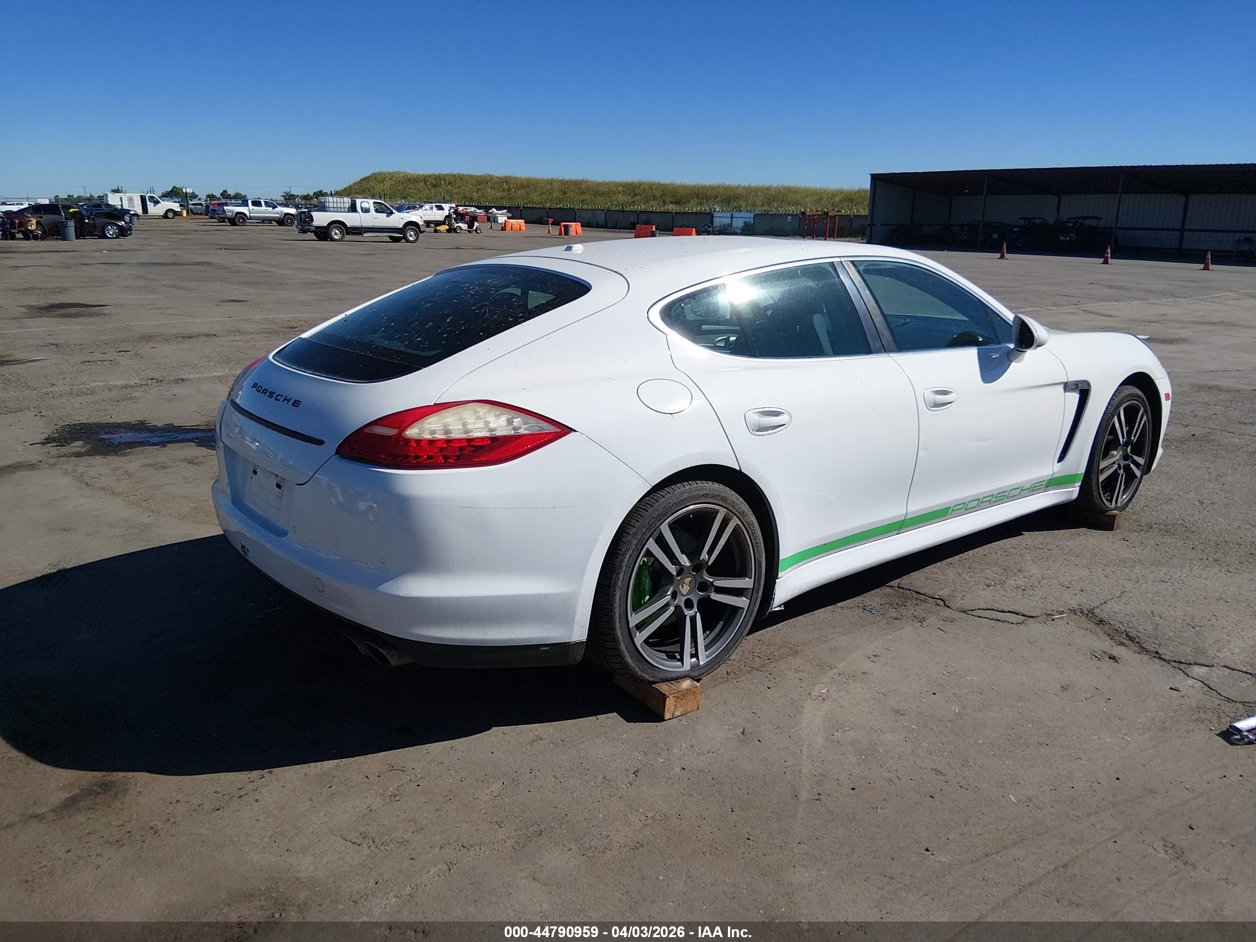 PORSCHE PANAMERA image 4