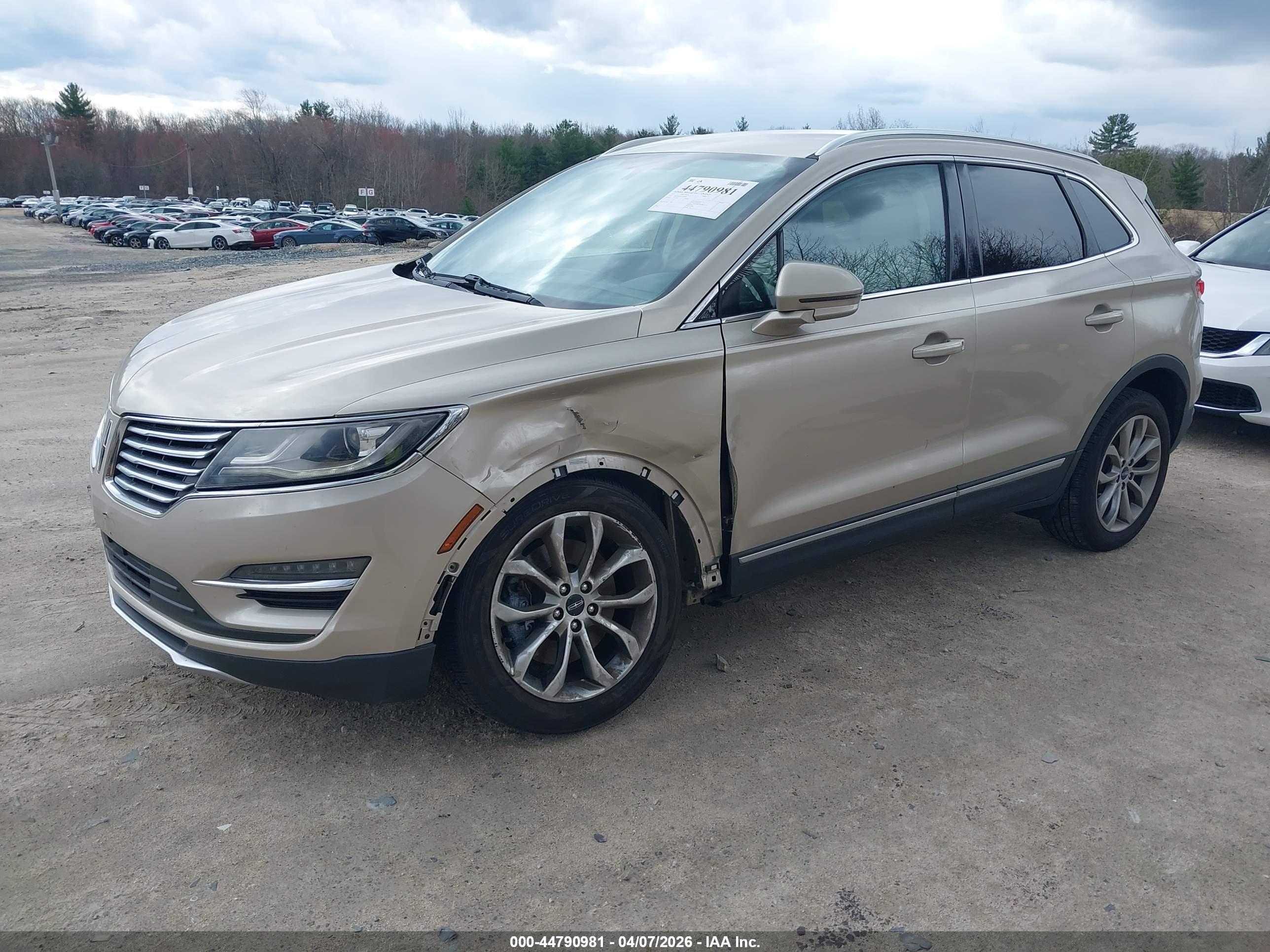 LINCOLN MKC image 2