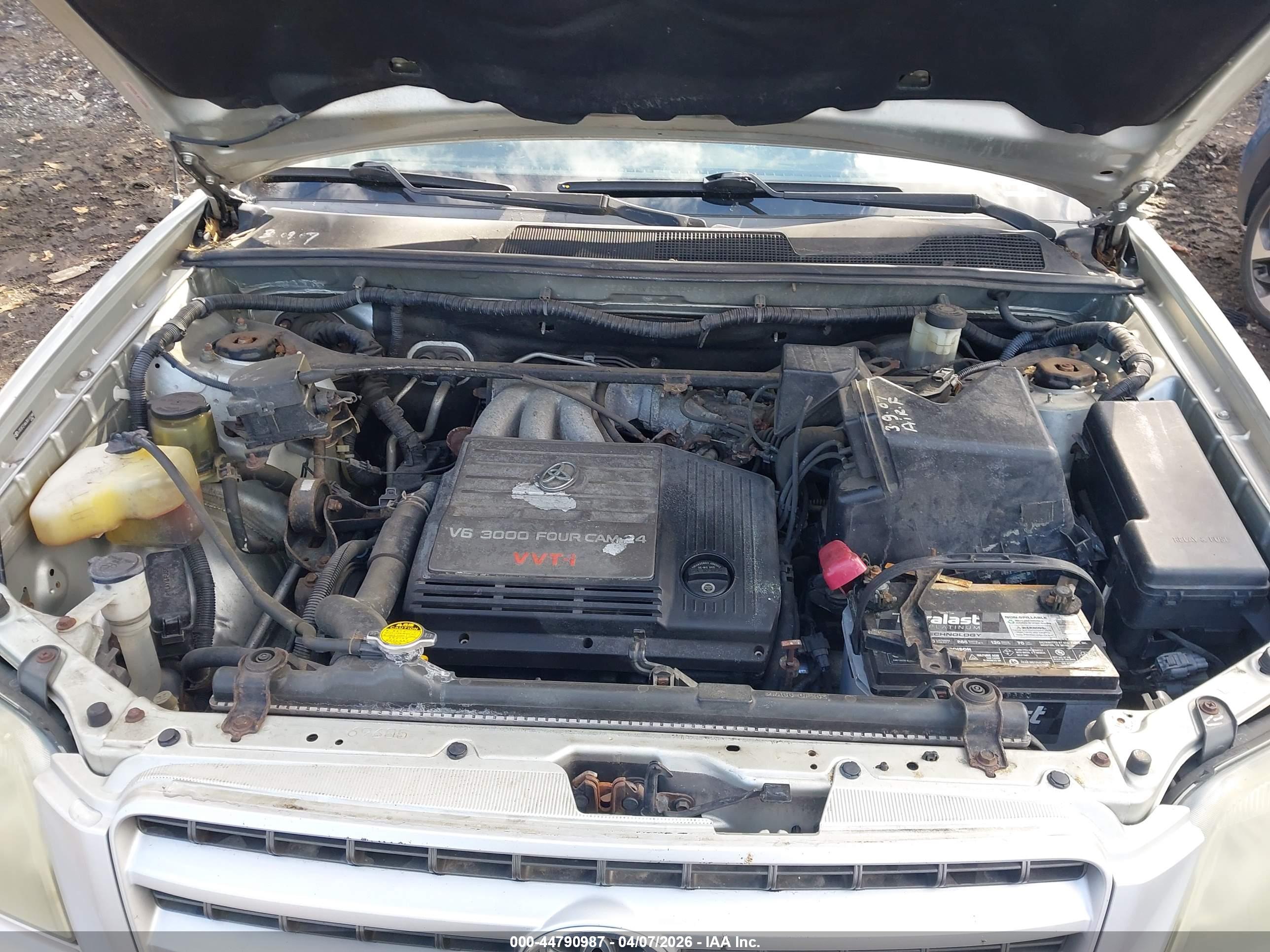 TOYOTA HIGHLANDER image 10
