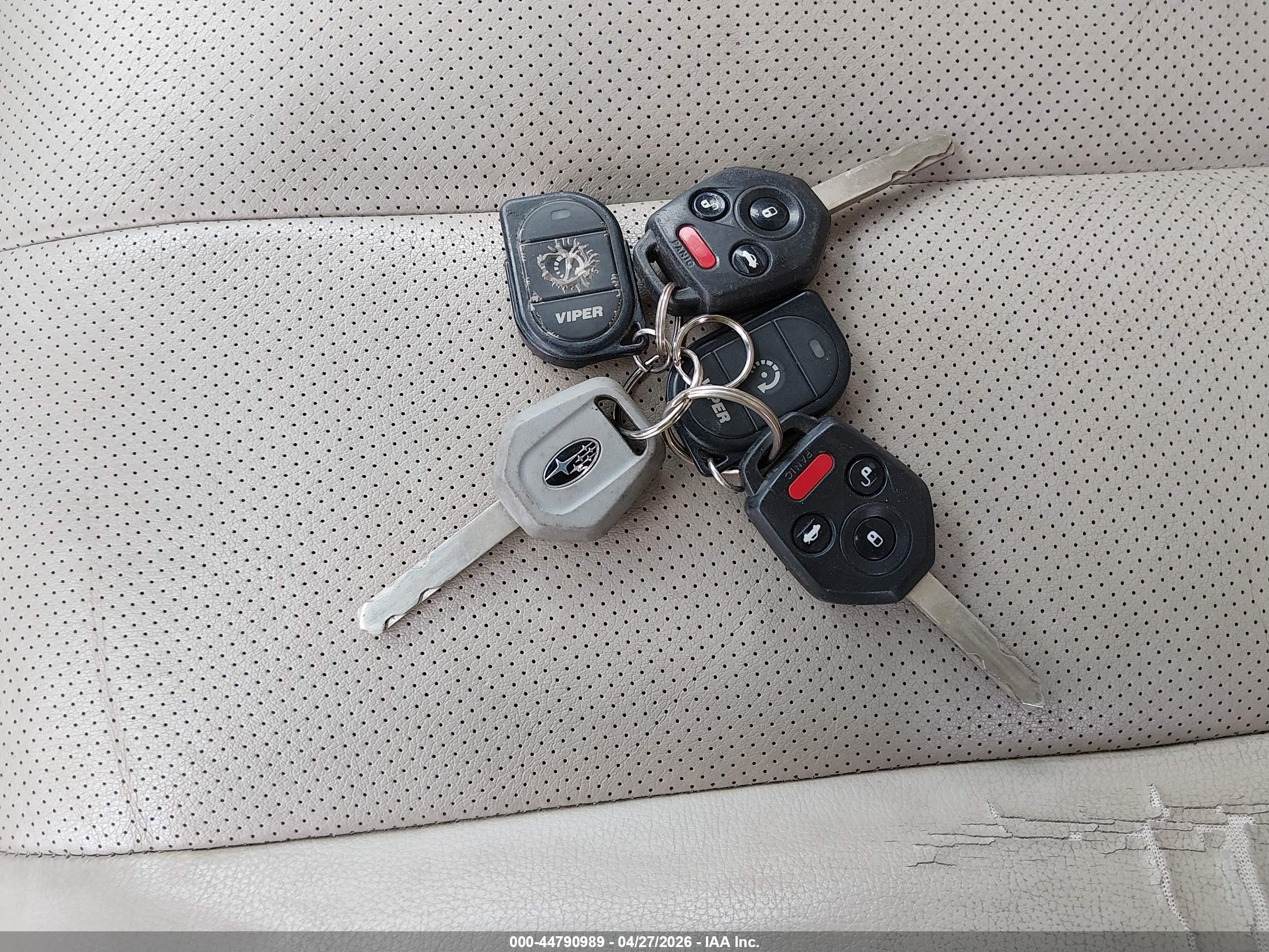 SUBARU OUTBACK image 11