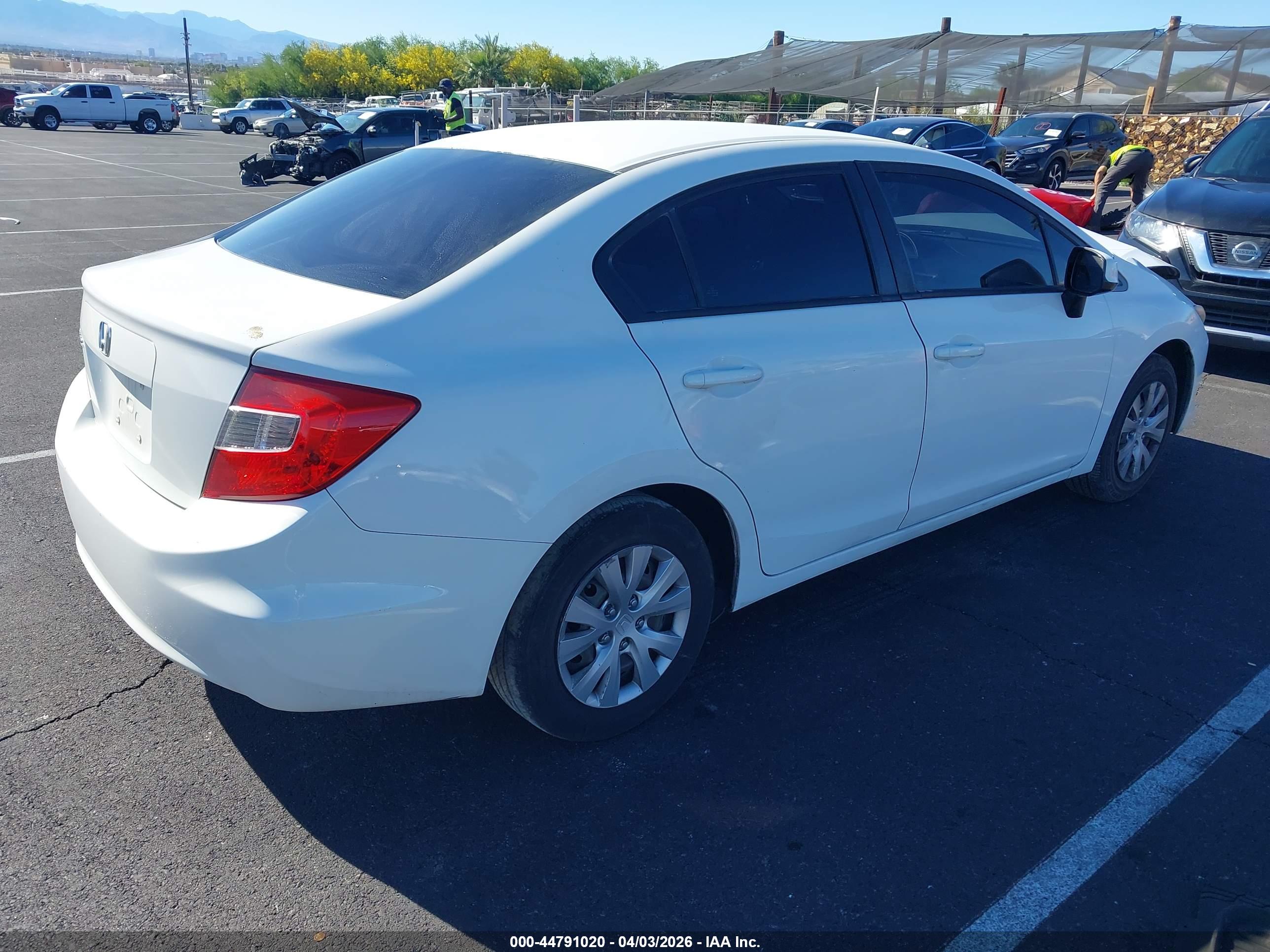 HONDA CIVIC image 4