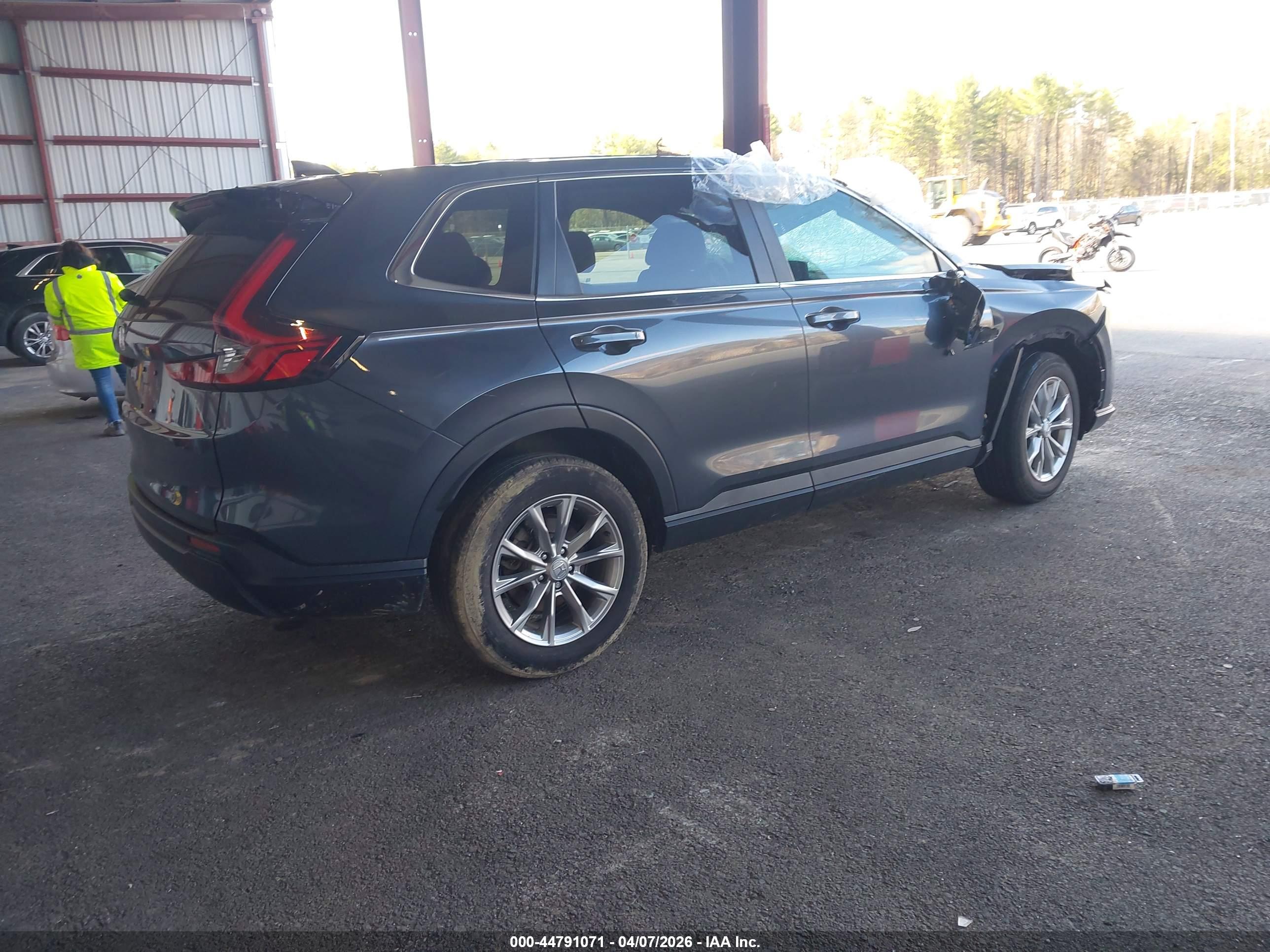HONDA CR-V image 4