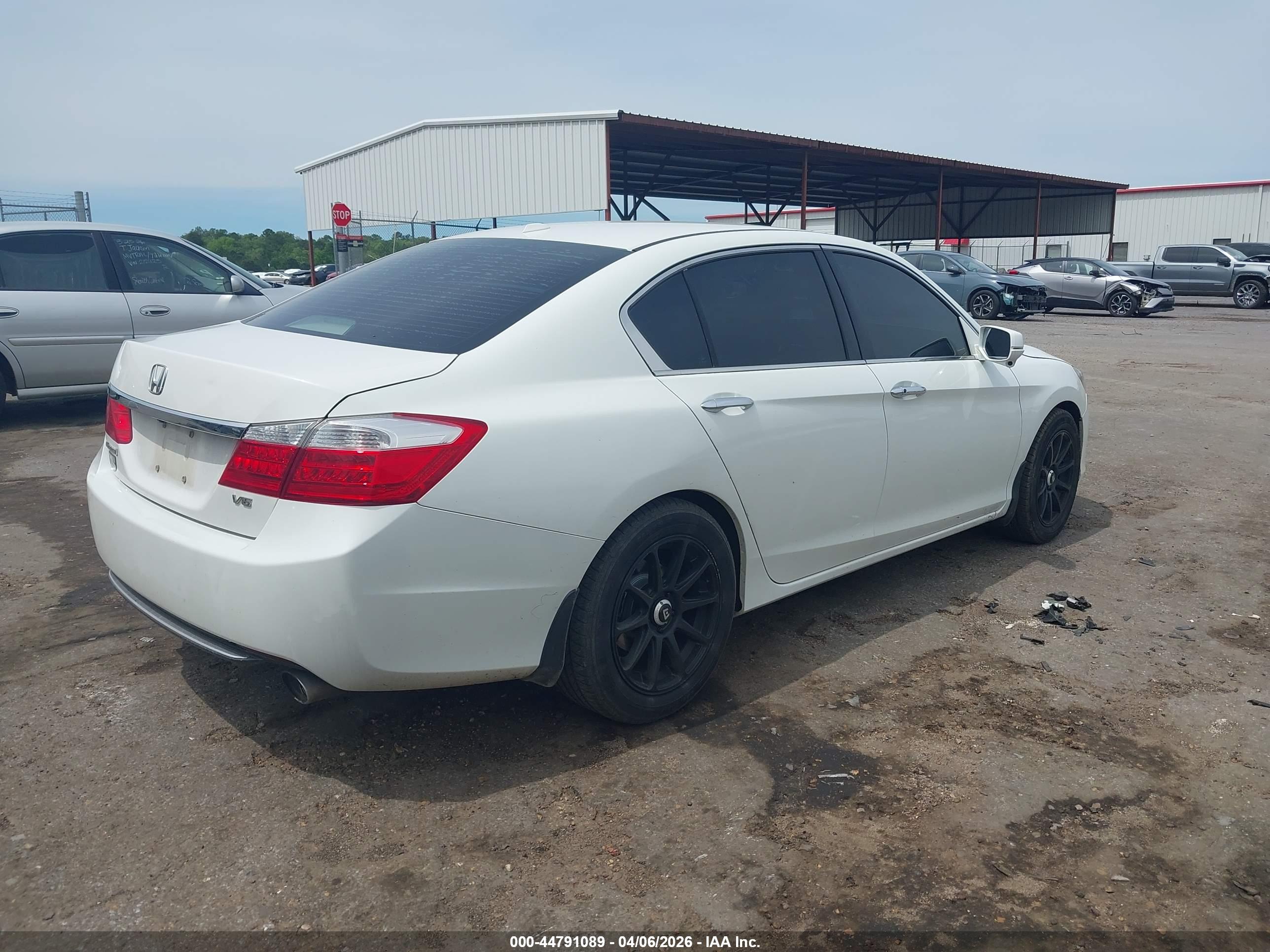 HONDA ACCORD image 4