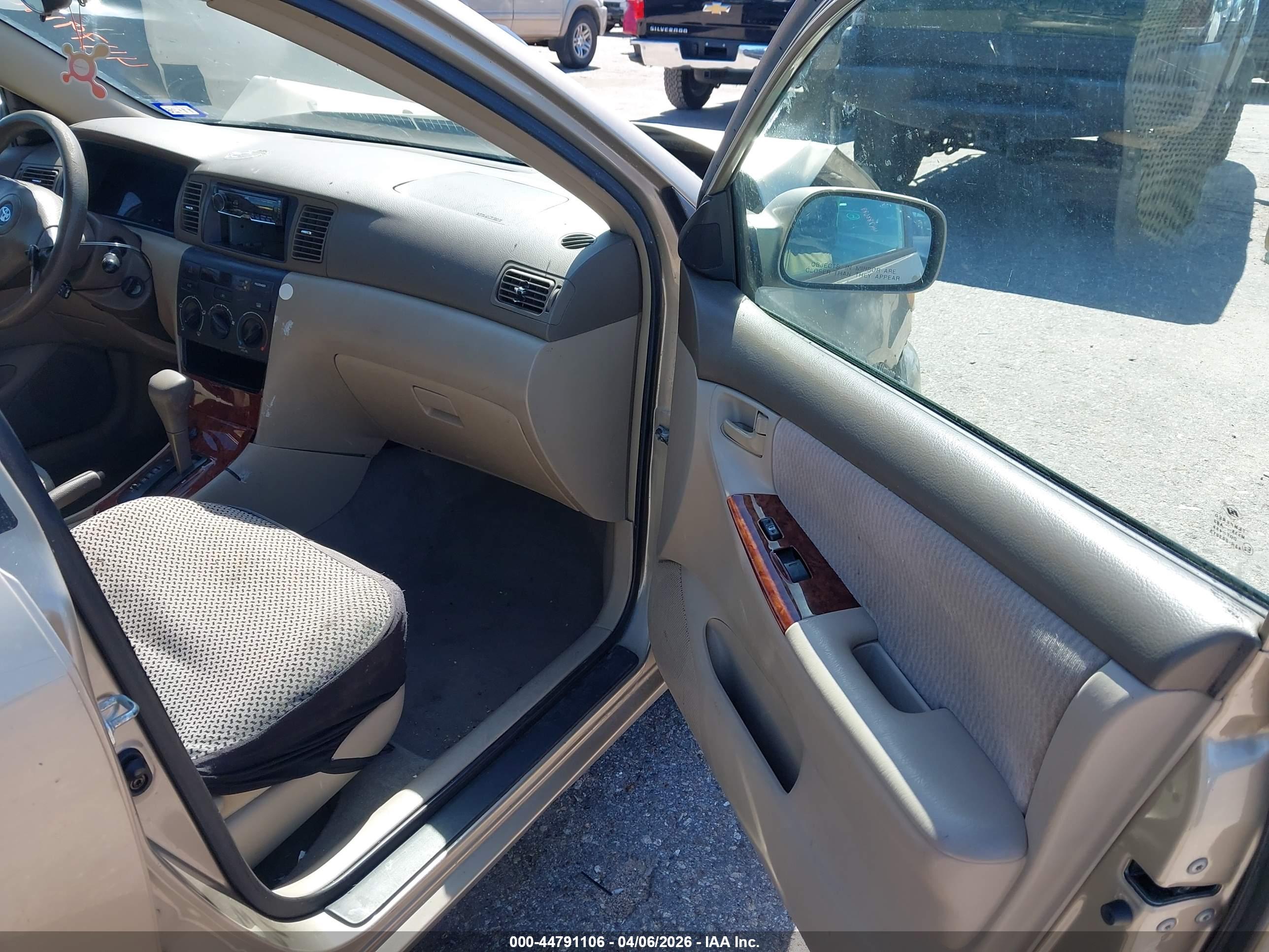 TOYOTA COROLLA image 5