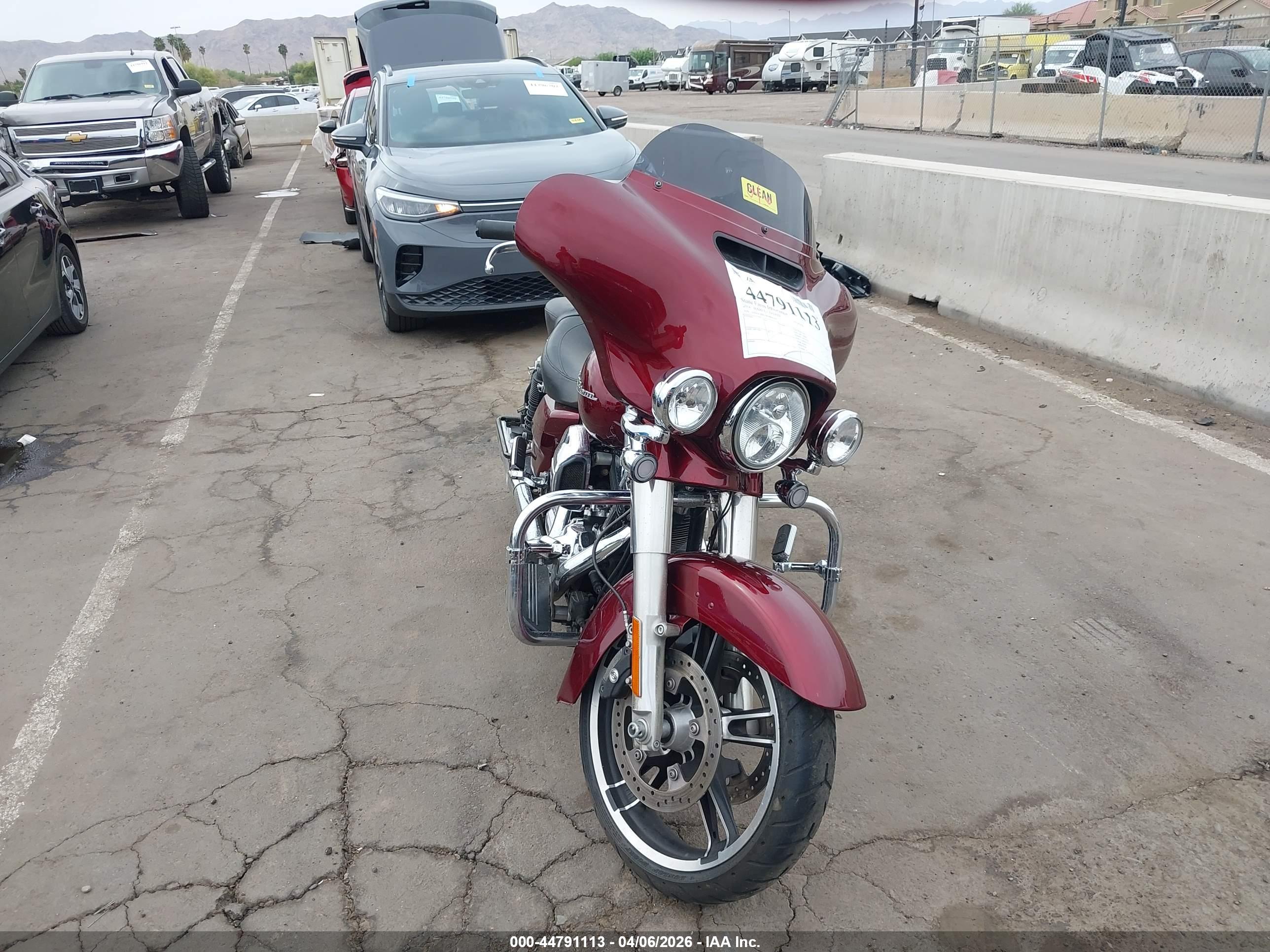 HARLEY-DAVIDSON FLHXS image 5