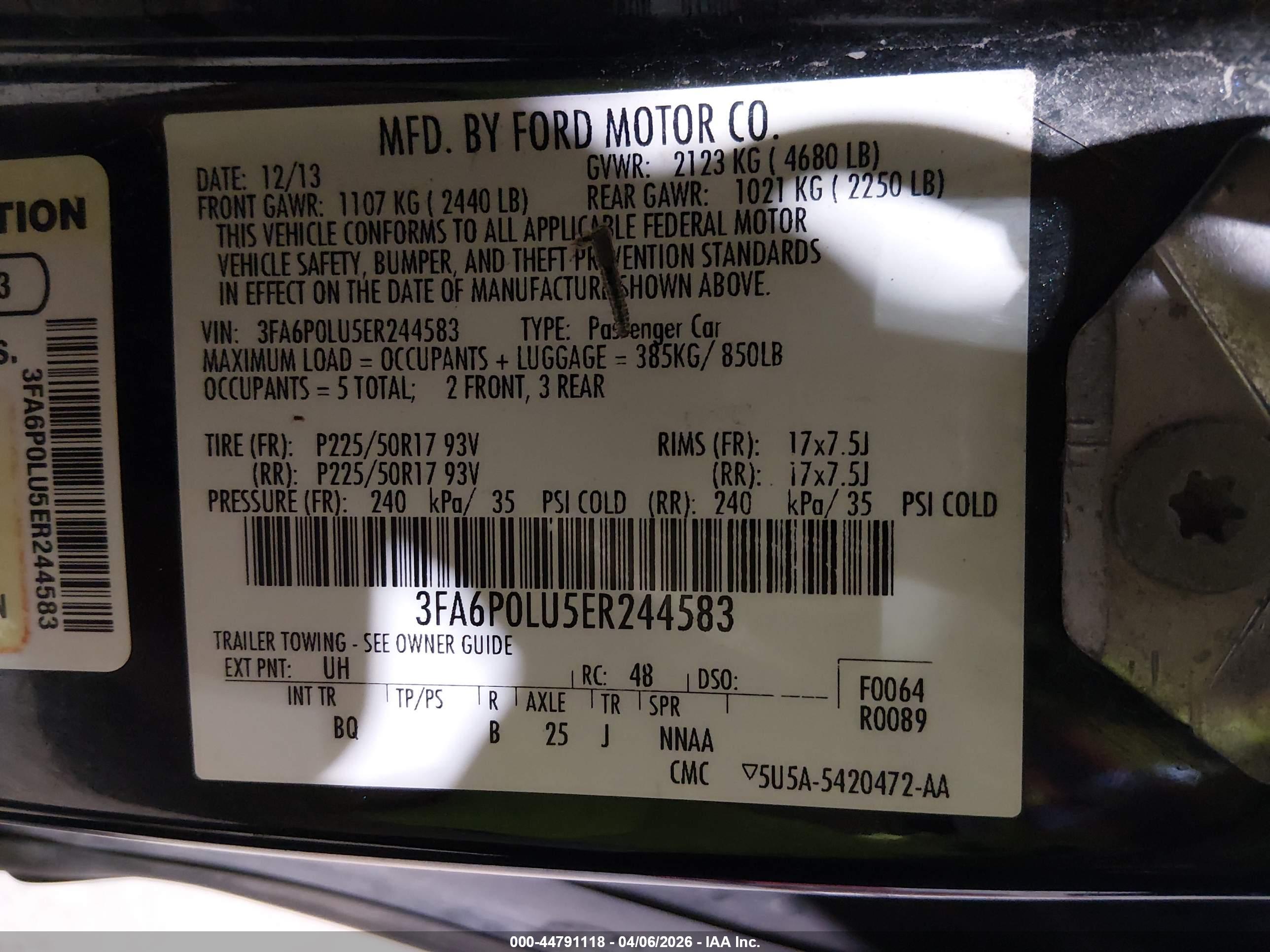 FORD FUSION image 9