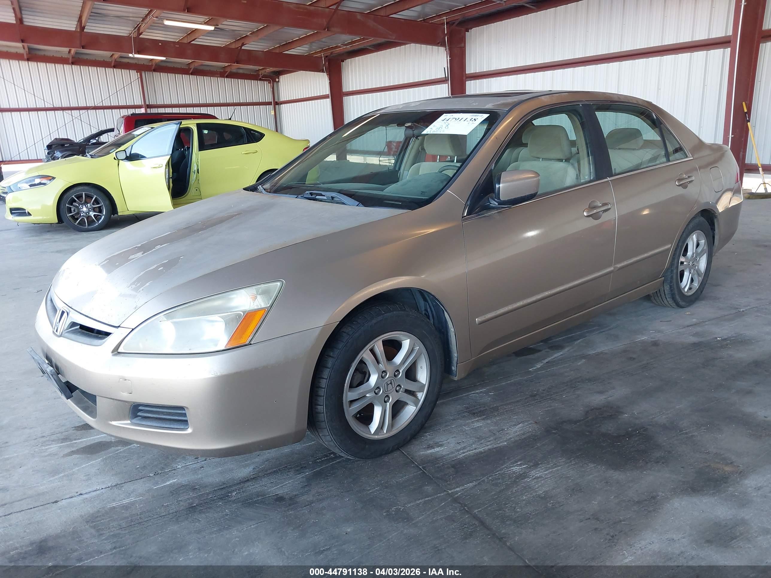 HONDA ACCORD image 2