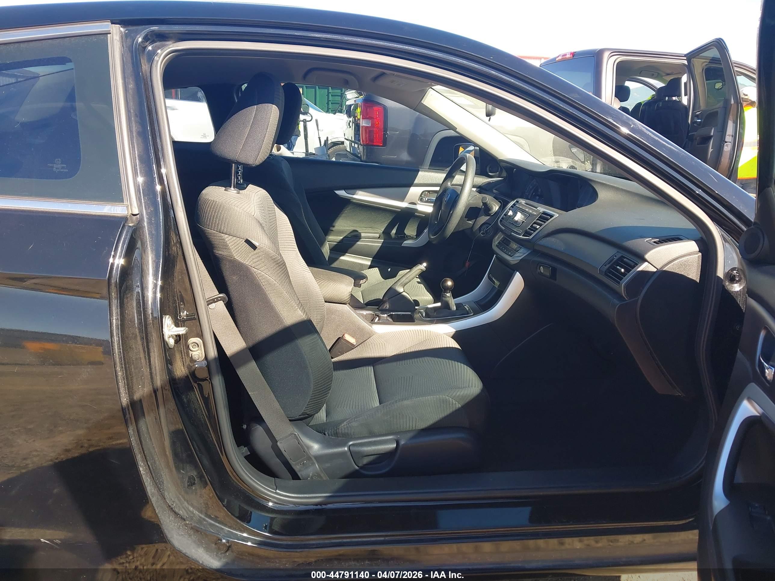 HONDA ACCORD image 5