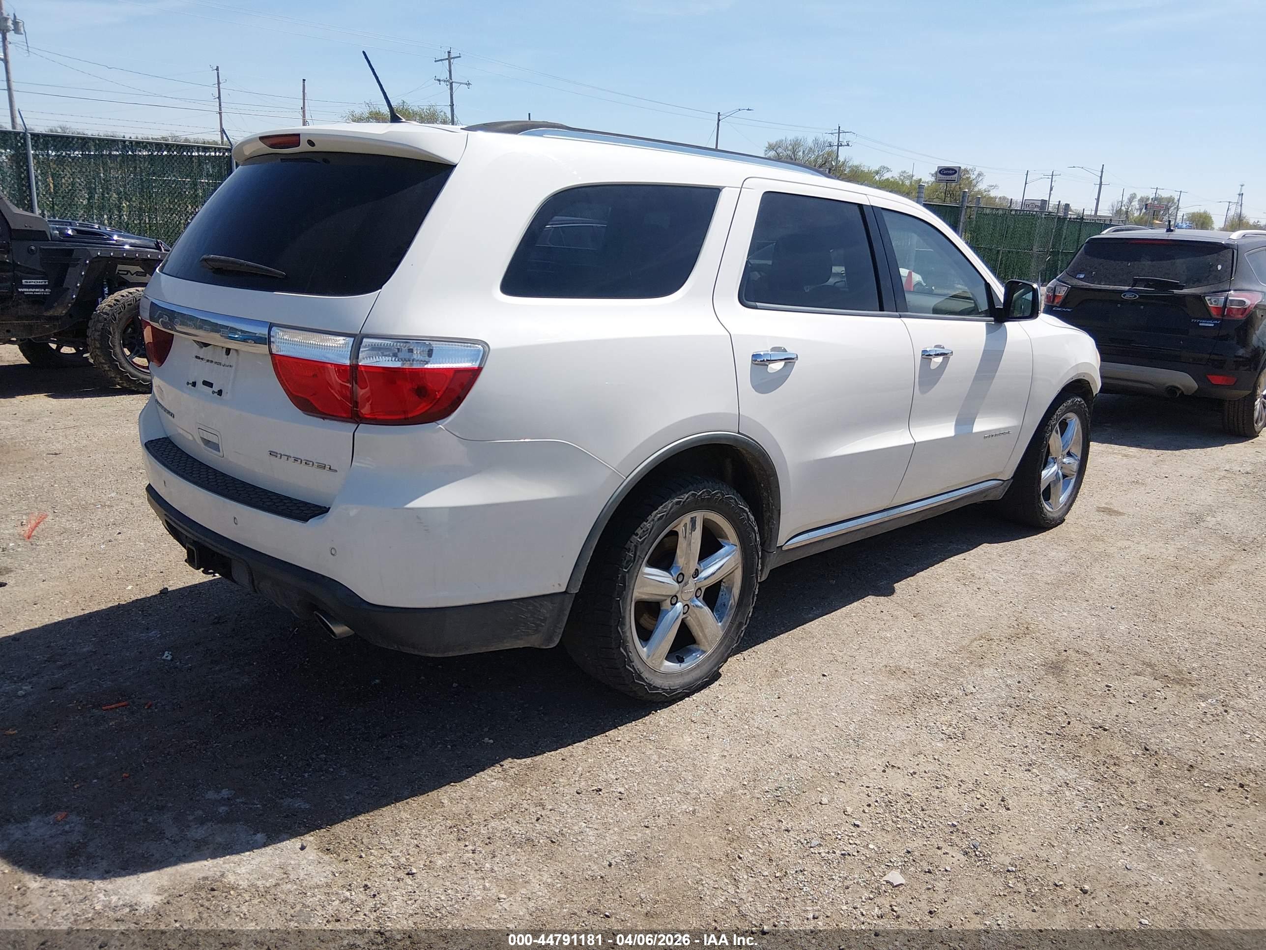 DODGE DURANGO image 4
