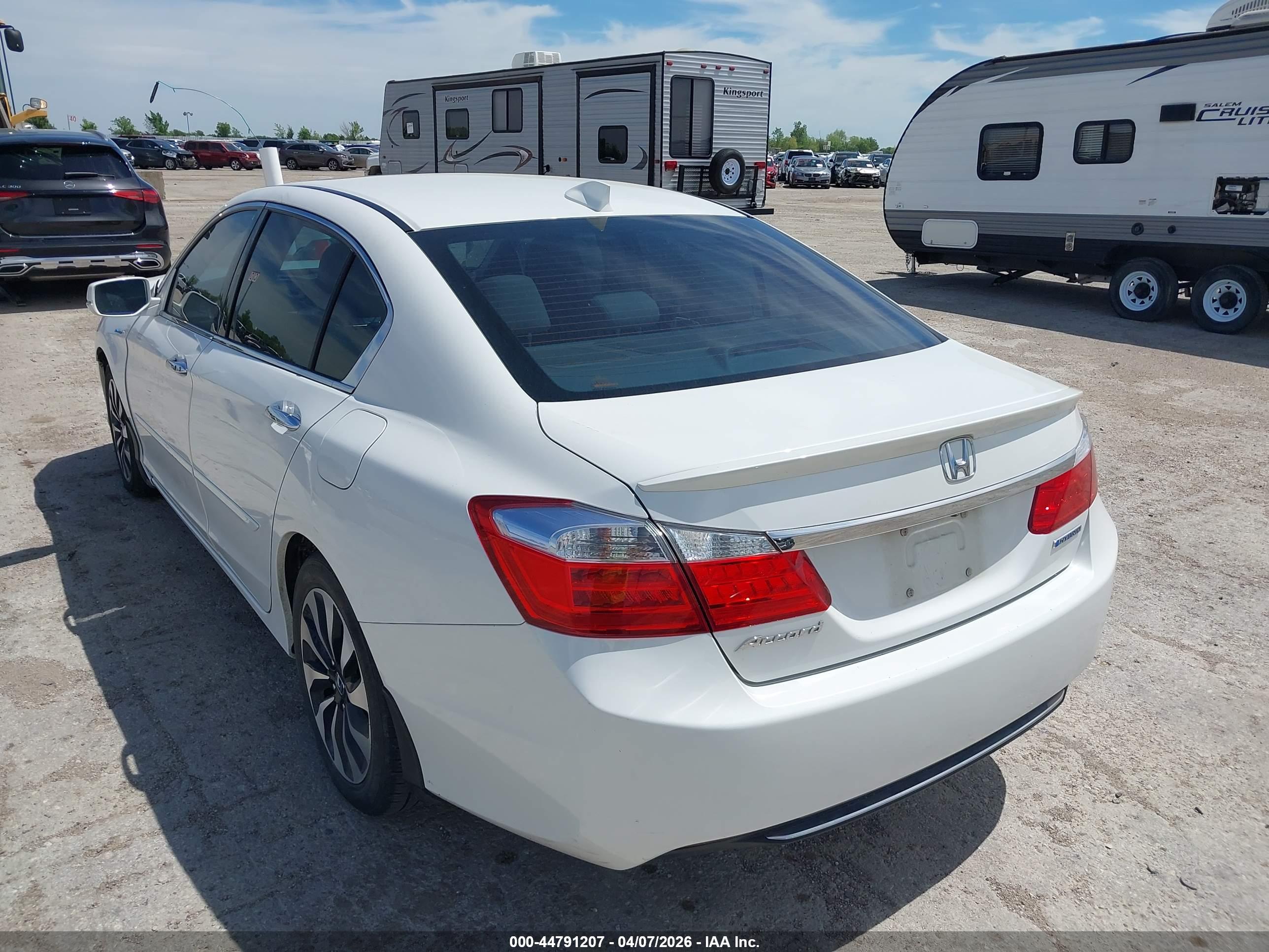 HONDA ACCORD image 3