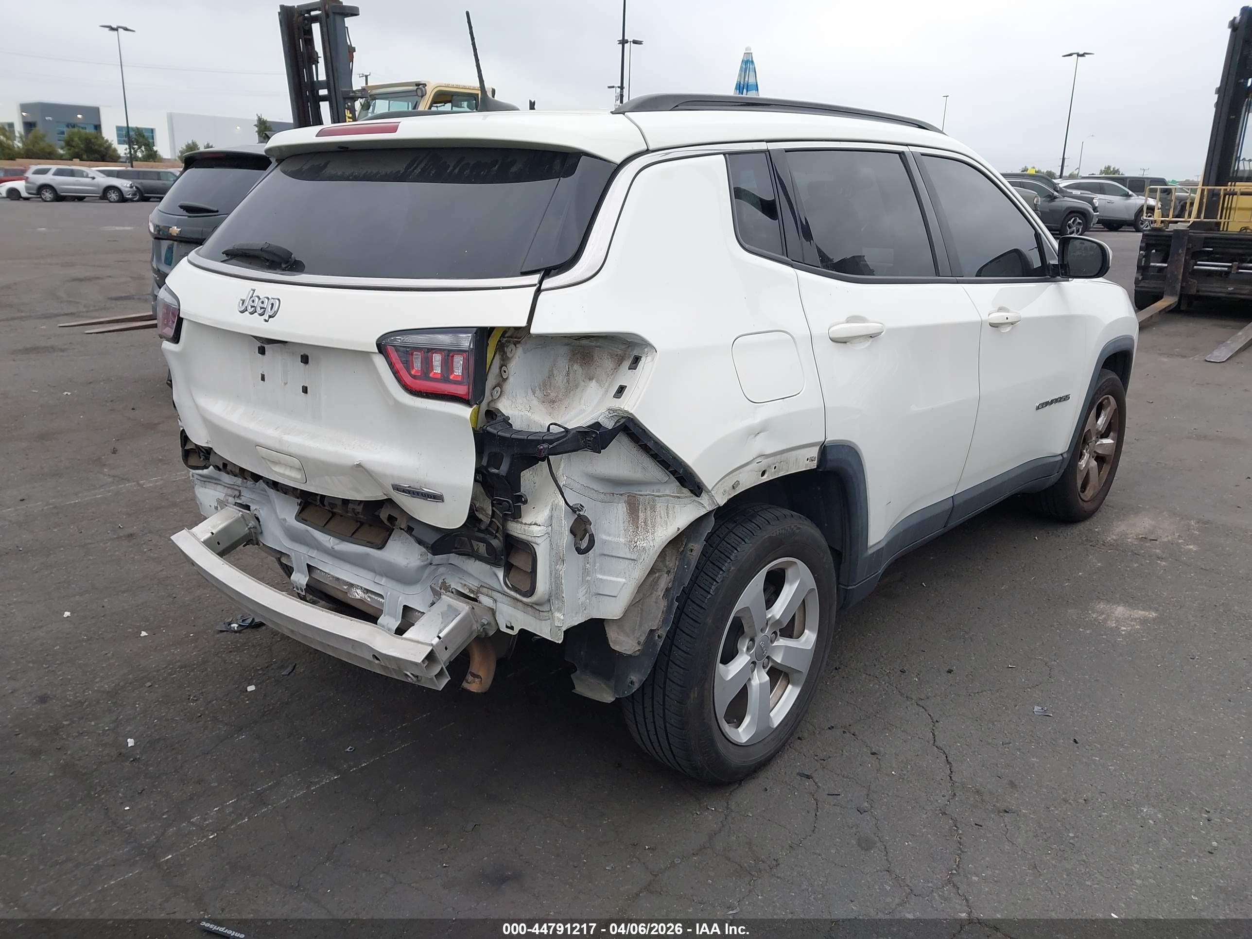JEEP COMPASS image 4