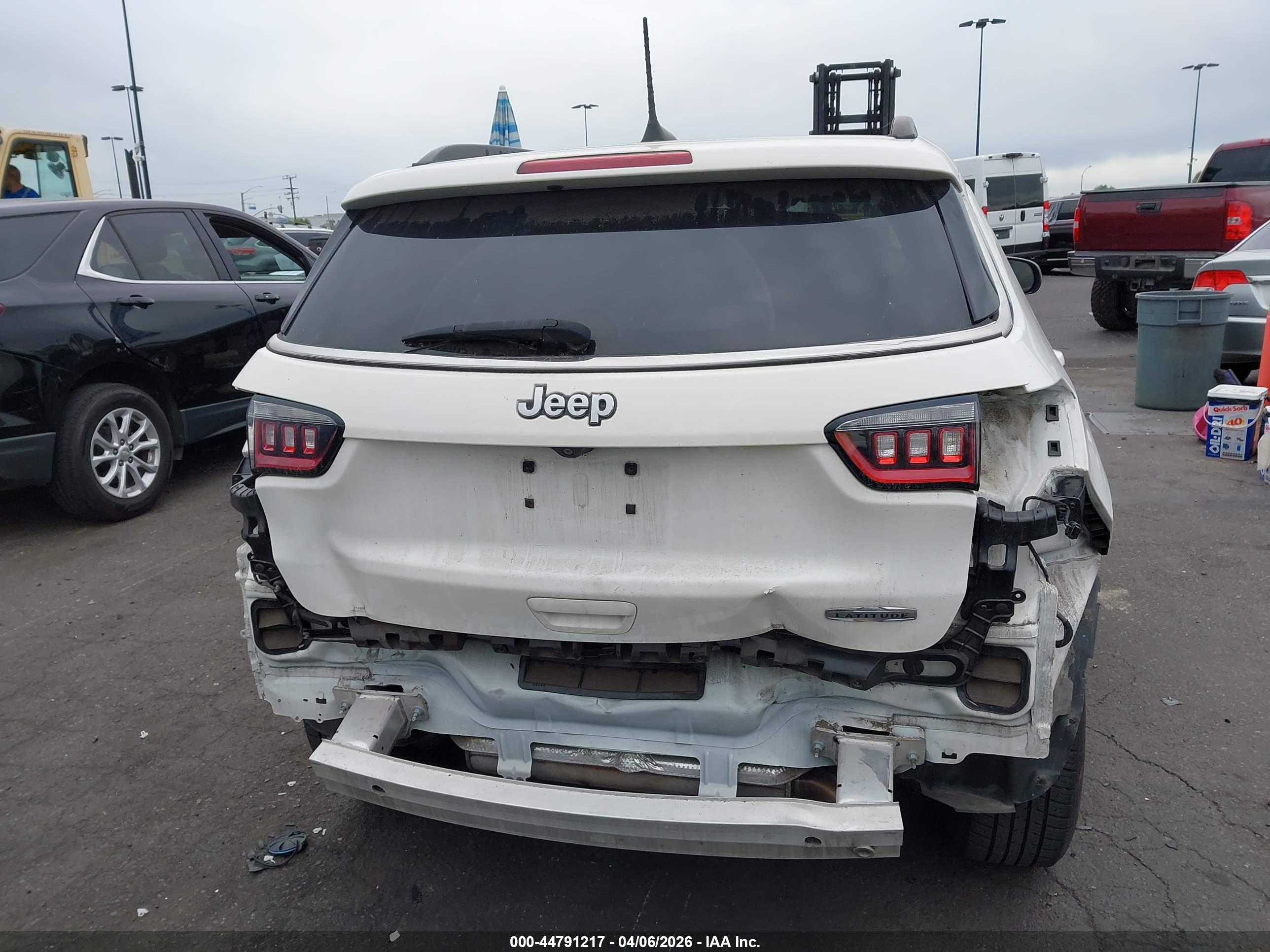 JEEP COMPASS image 6