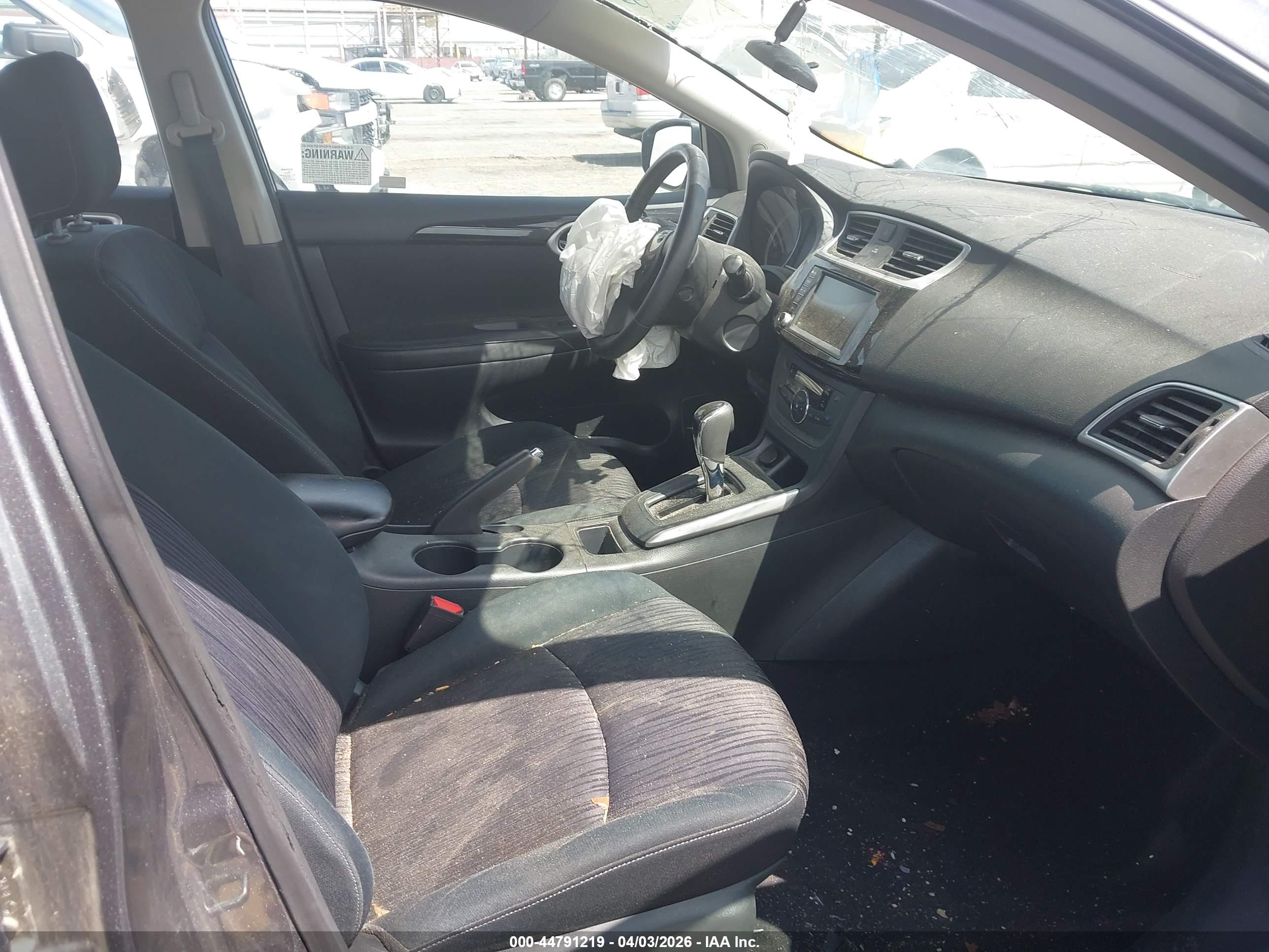 NISSAN SENTRA image 5