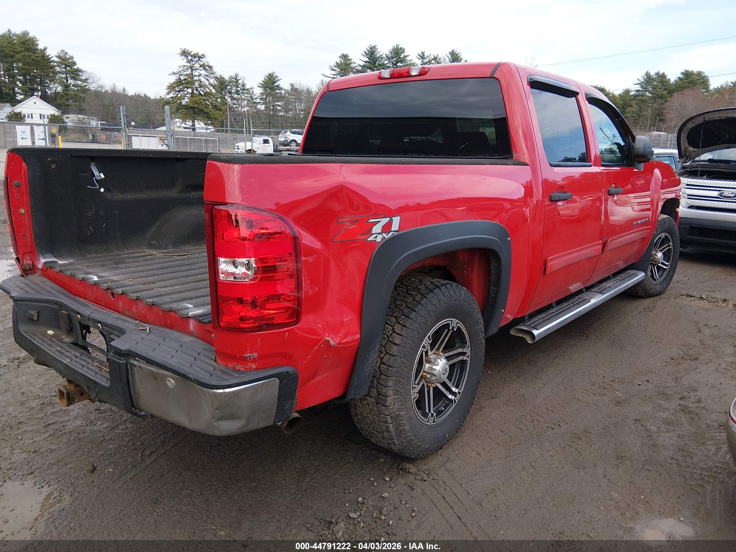 CHEVROLET SILVERADO image 4