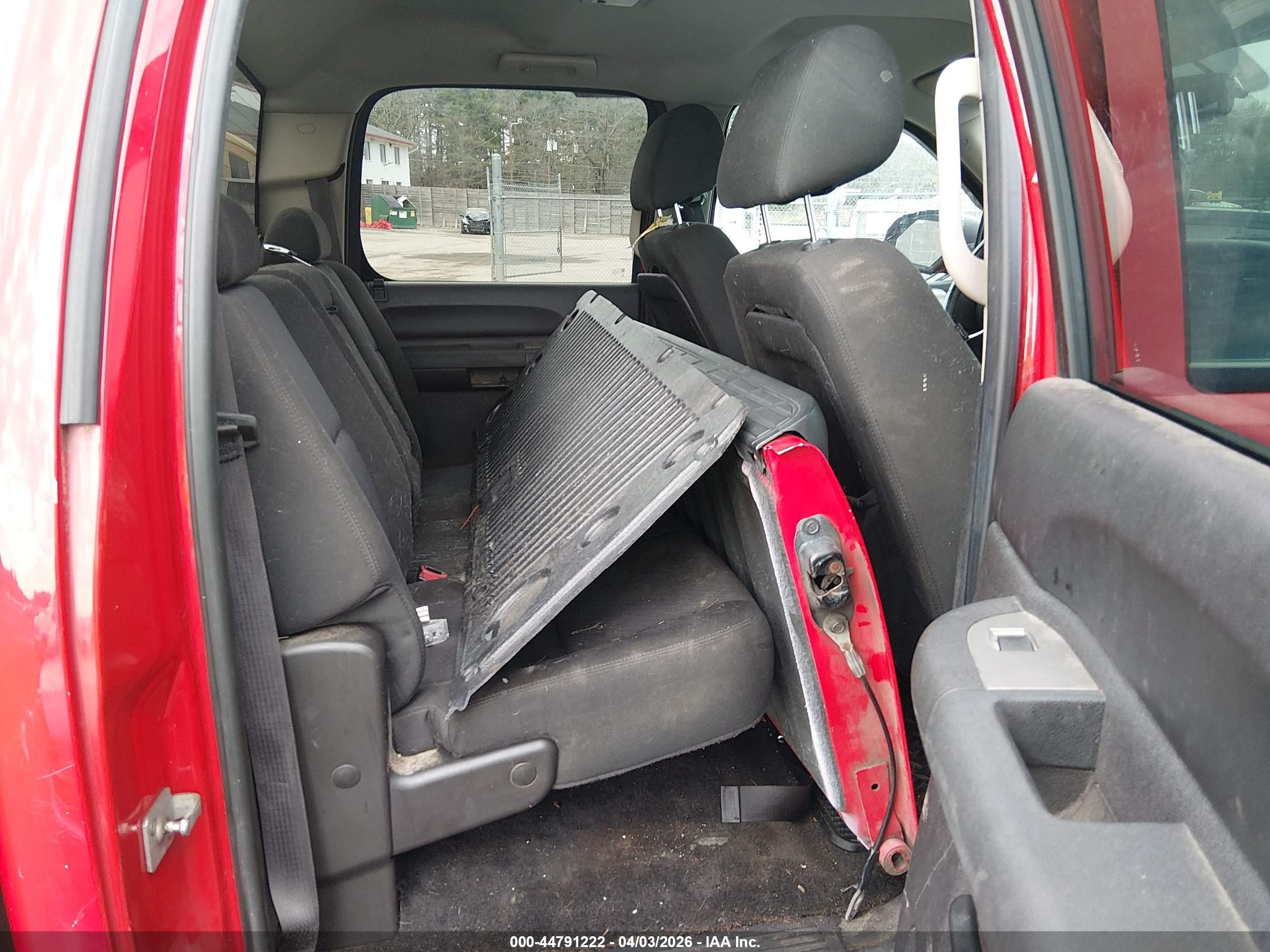CHEVROLET SILVERADO image 8