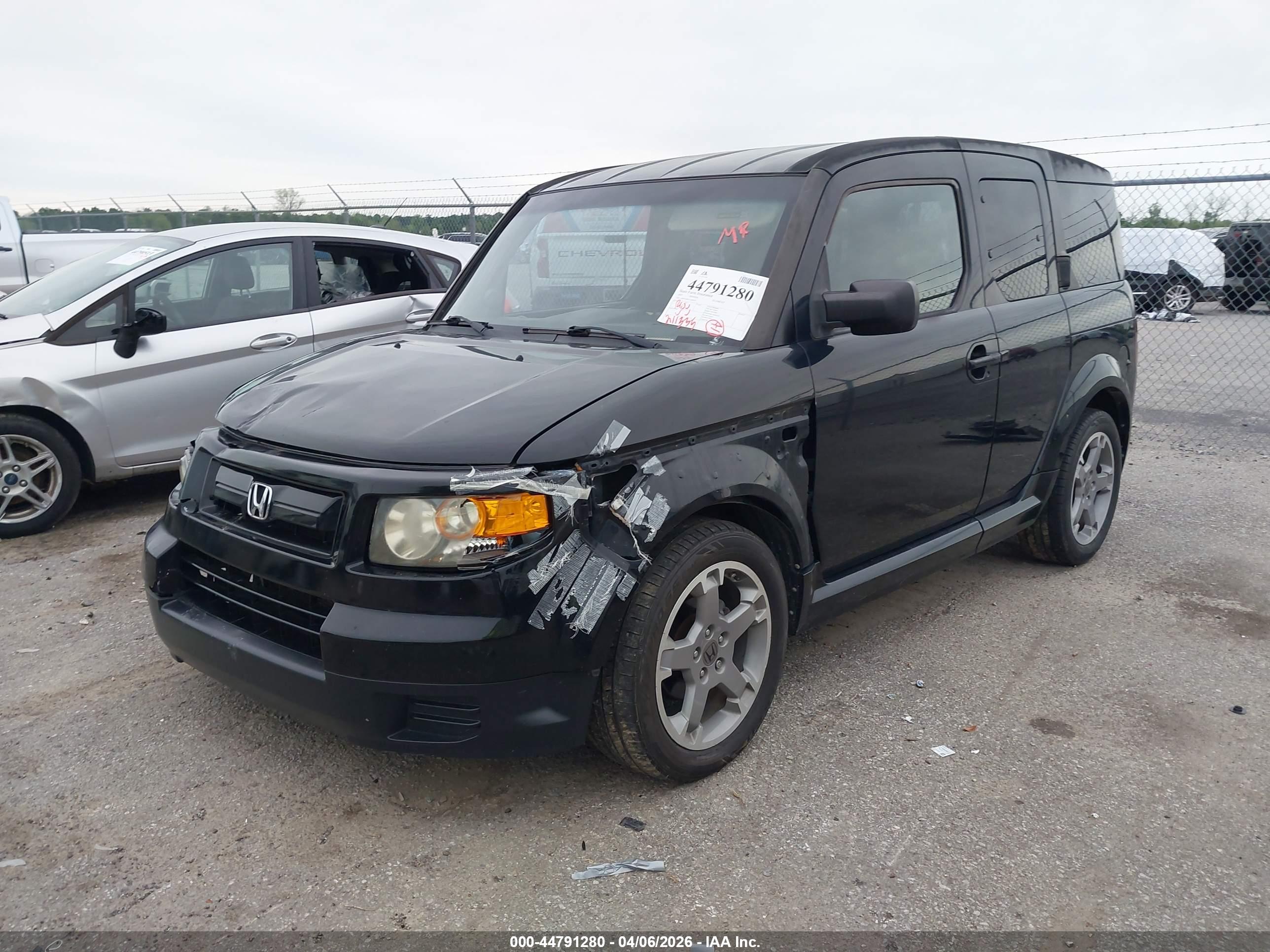 HONDA ELEMENT image 2