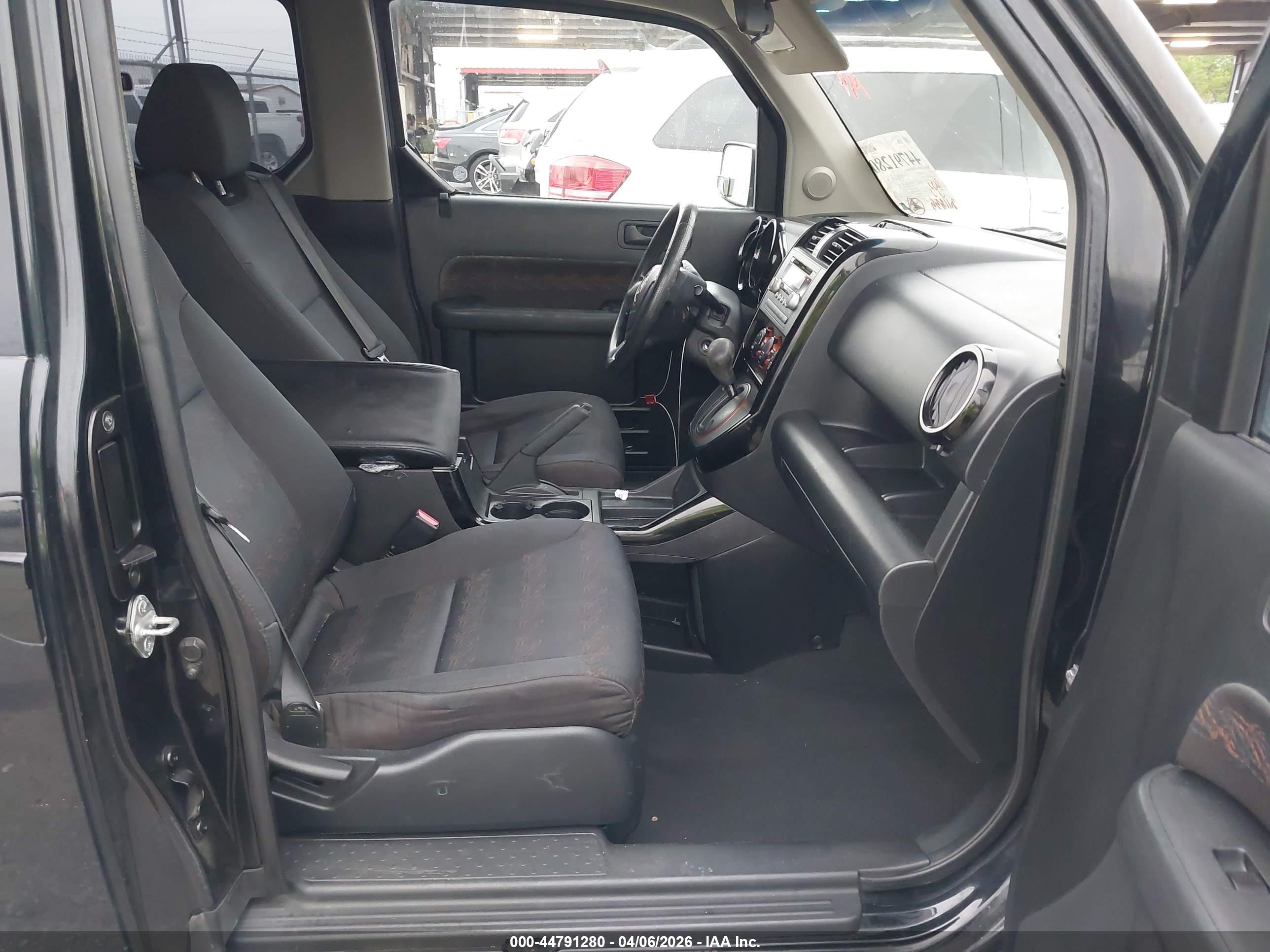 HONDA ELEMENT image 5