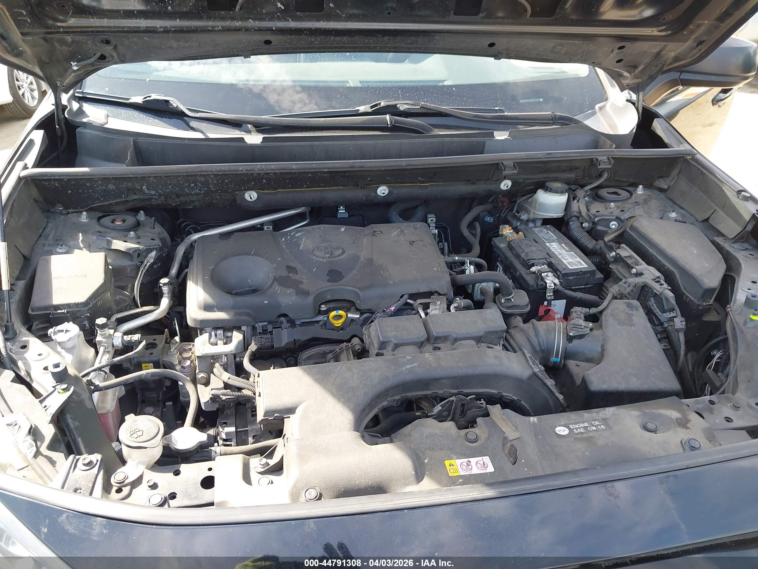 TOYOTA RAV4 image 10