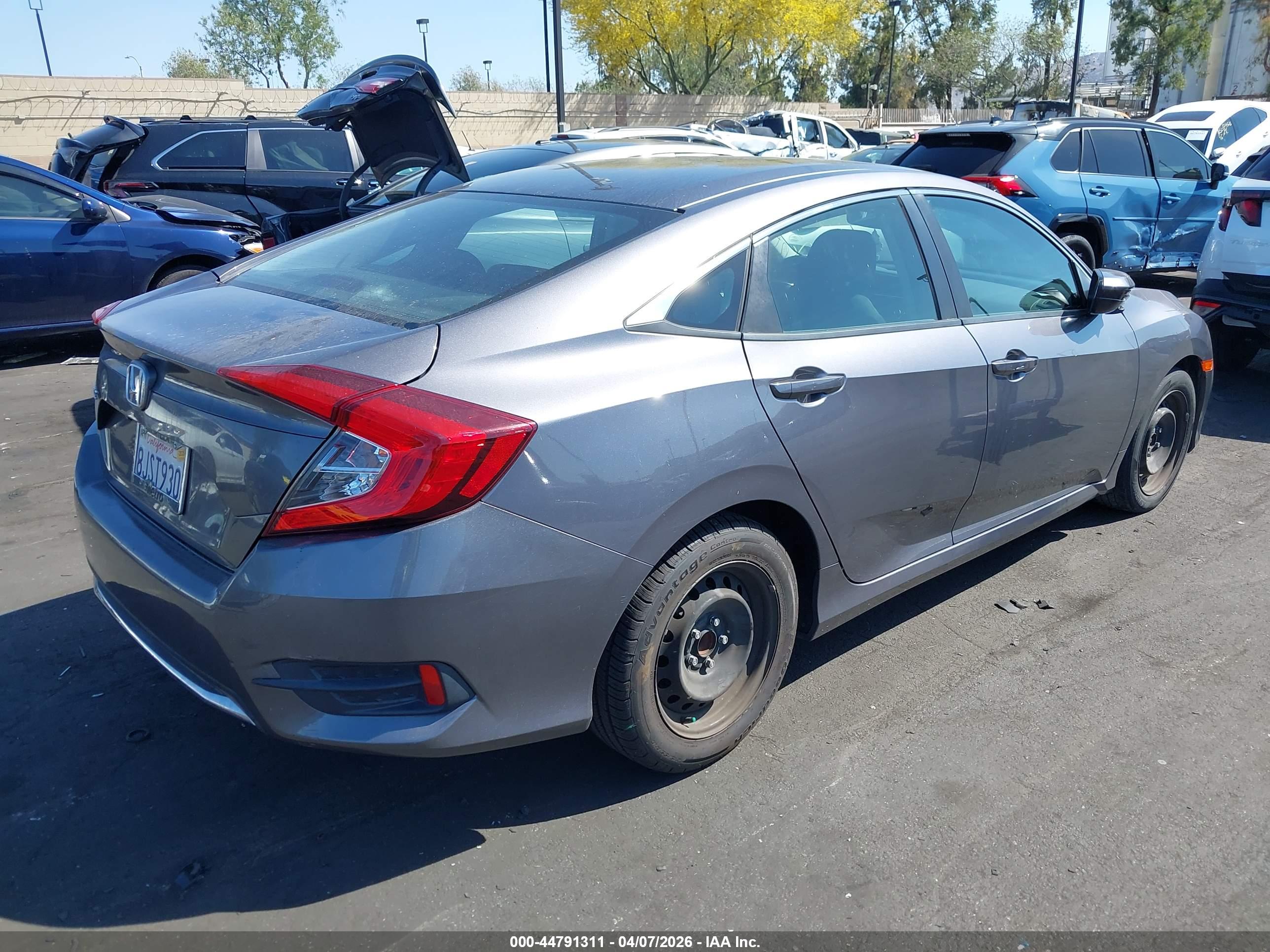 HONDA CIVIC image 4