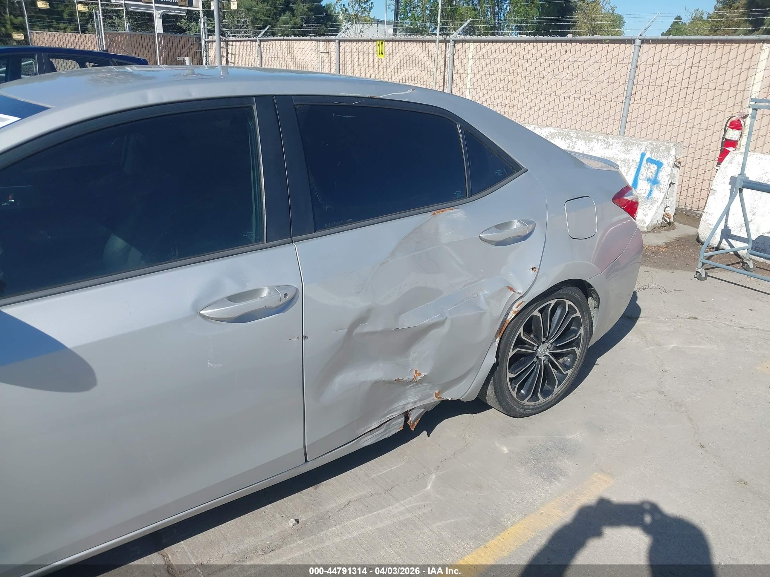 TOYOTA COROLLA image 6