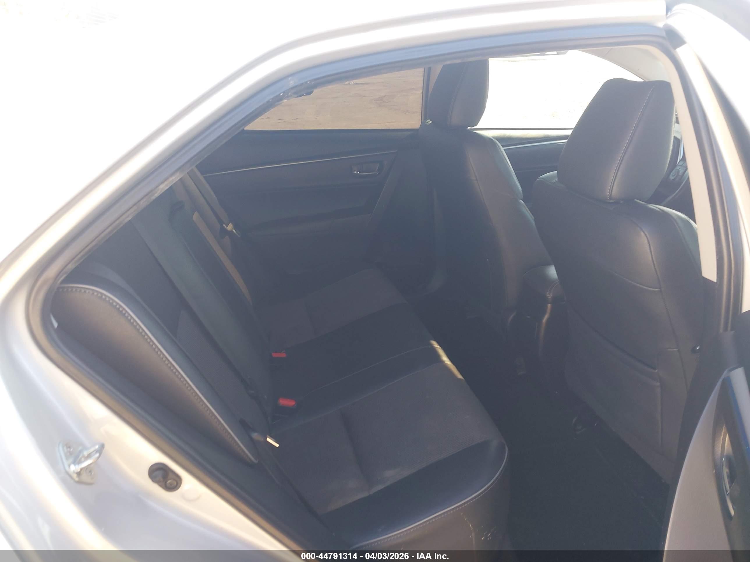 TOYOTA COROLLA image 8
