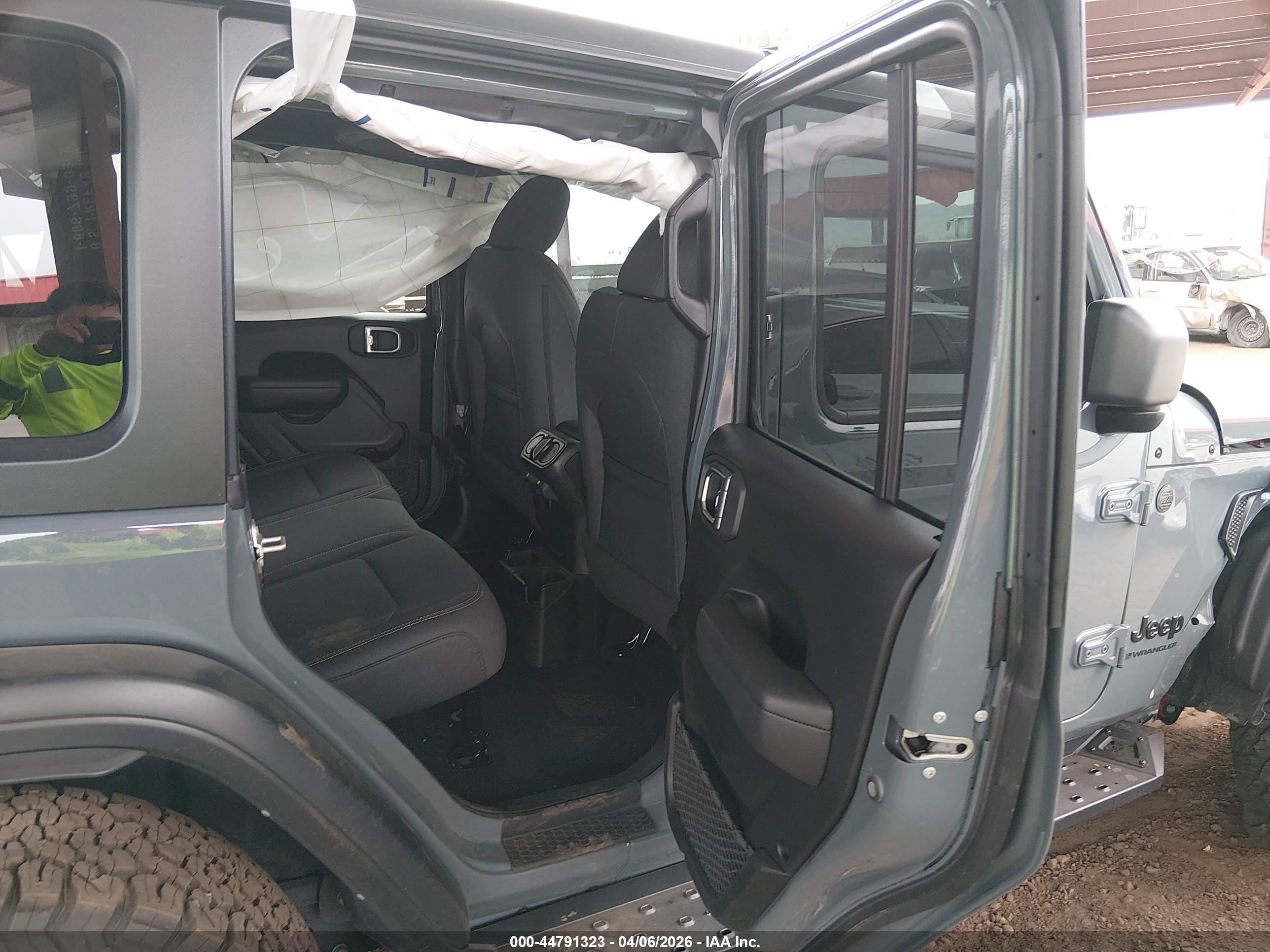 JEEP WRANGLER image 8