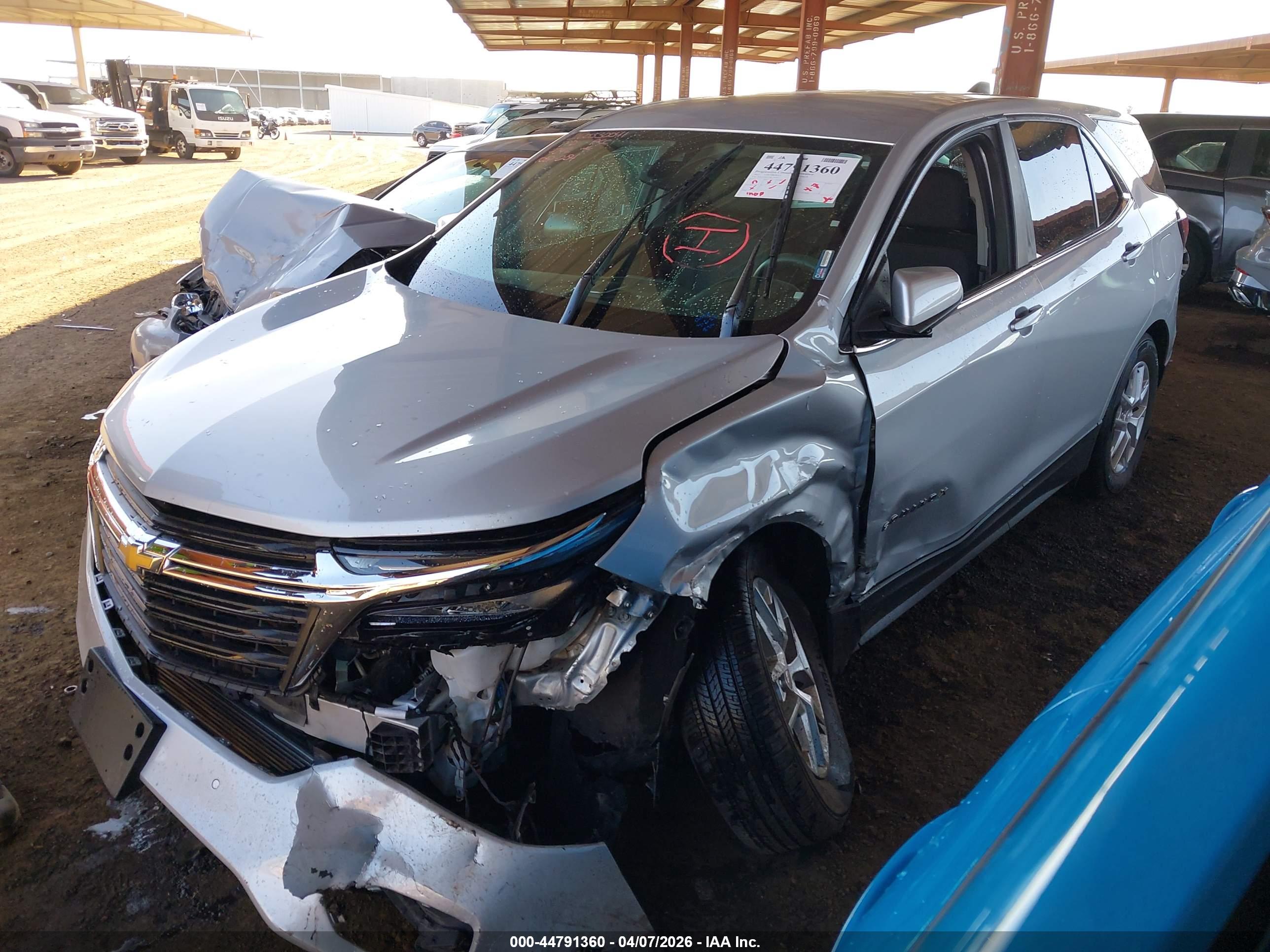 CHEVROLET EQUINOX image 2