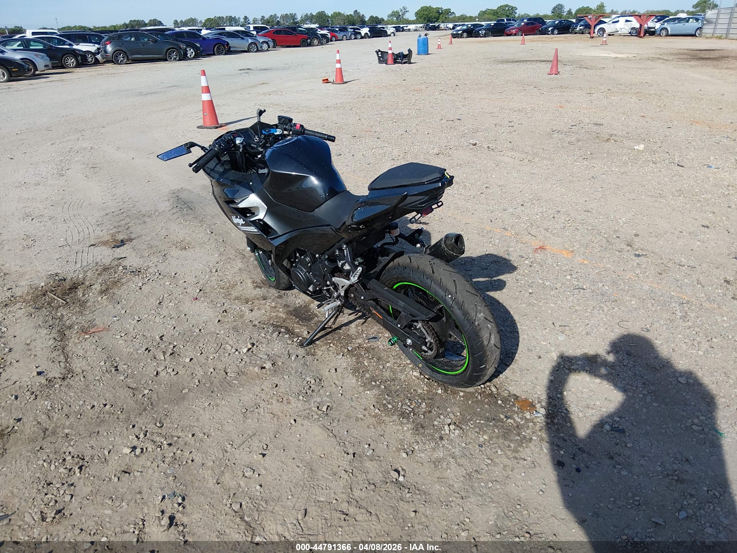 KAWASAKI EX400 image 3
