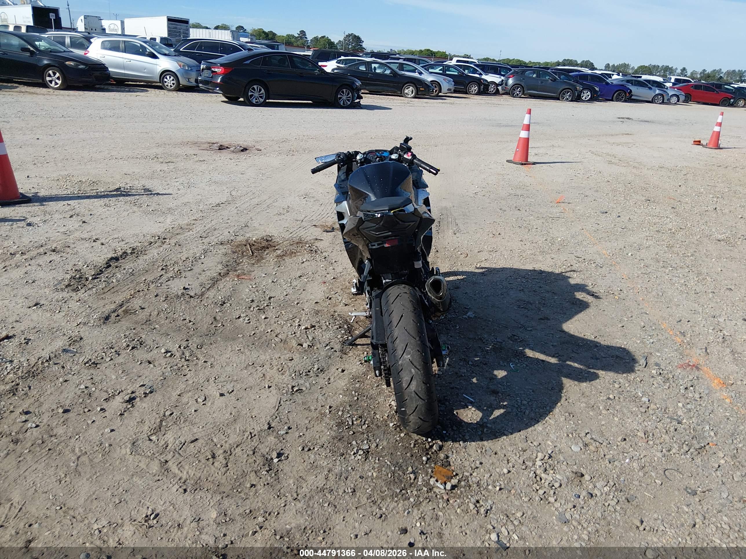KAWASAKI EX400 image 6
