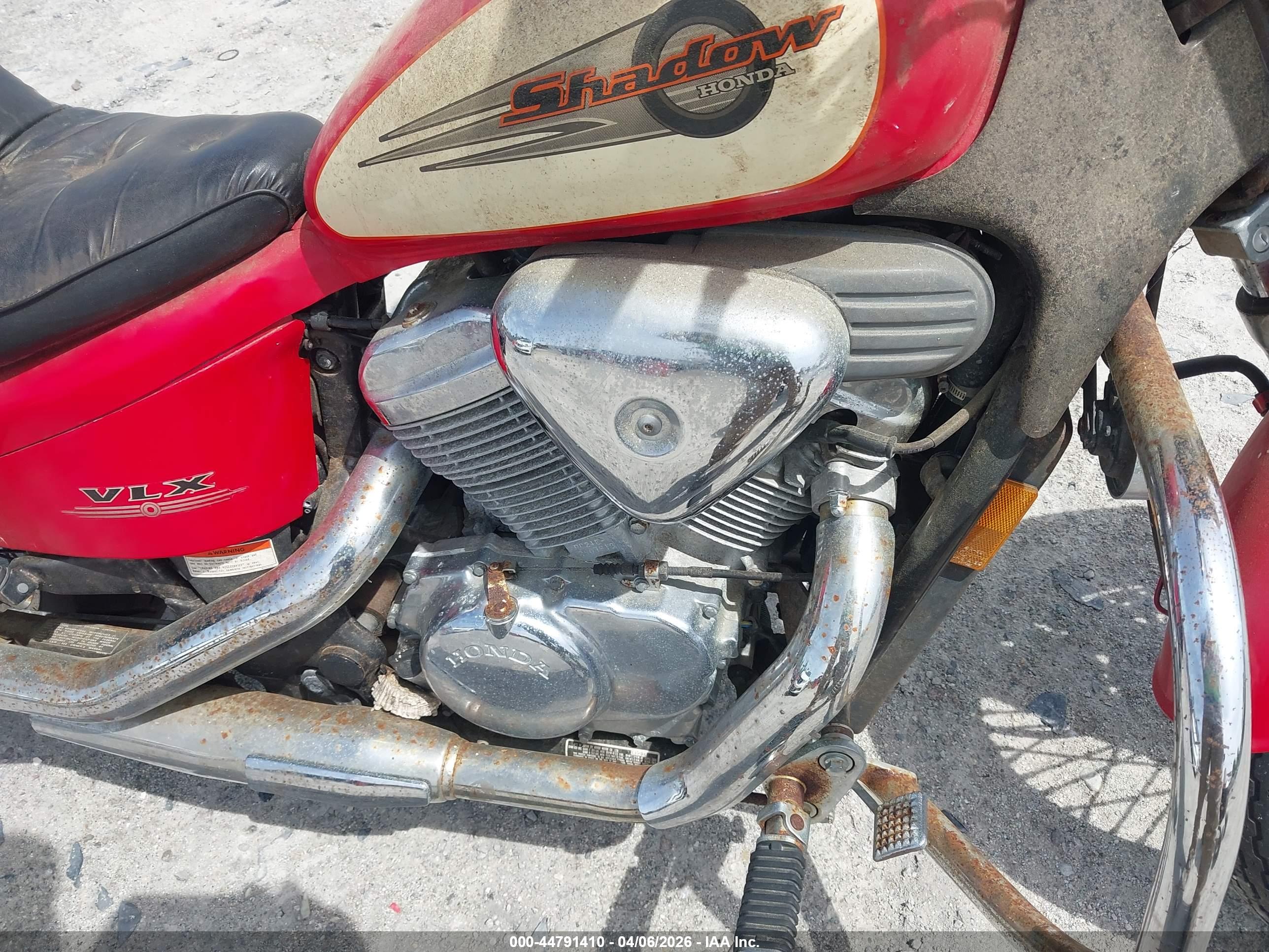 HONDA VT600 image 10