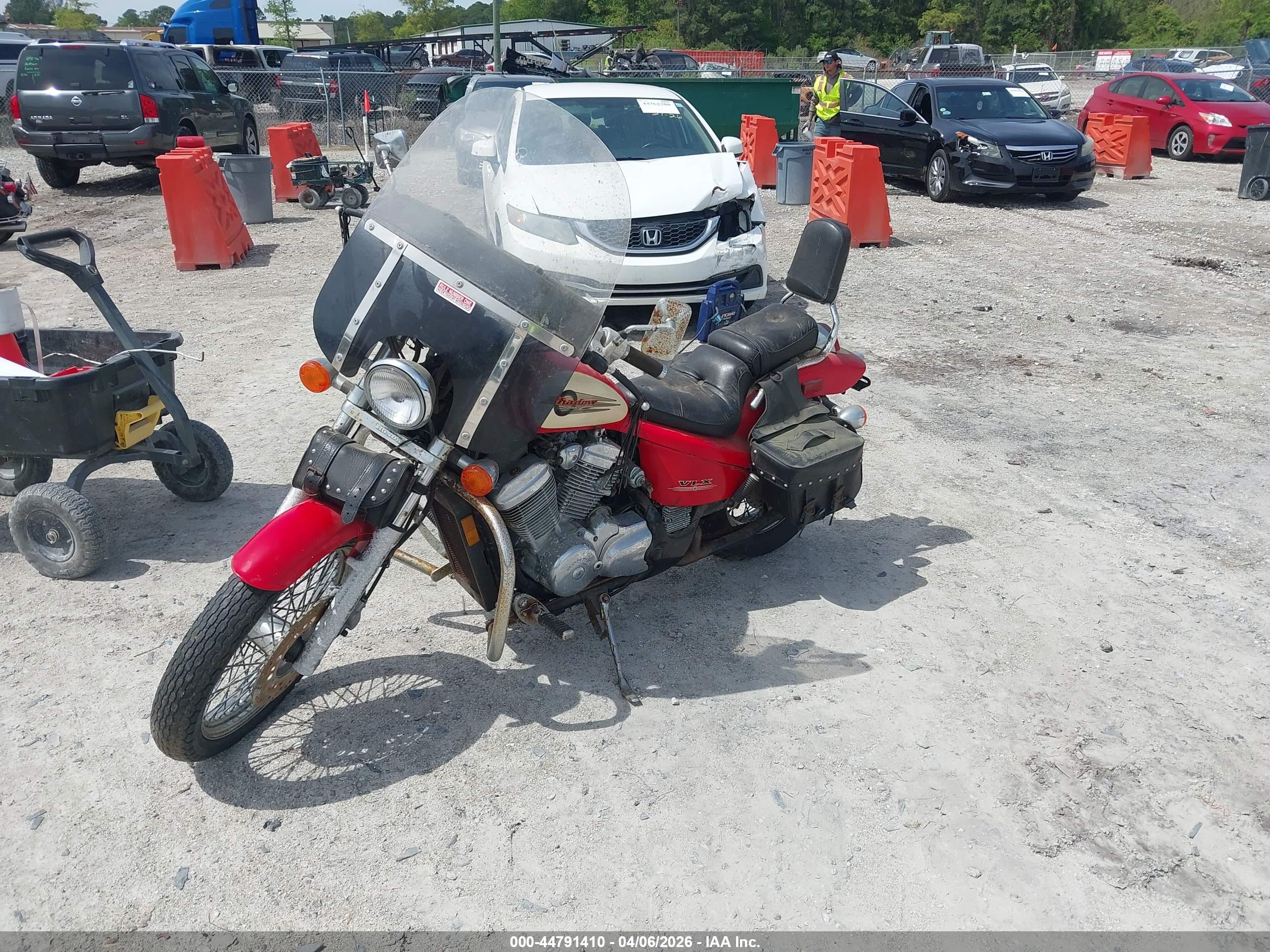 HONDA VT600 image 2