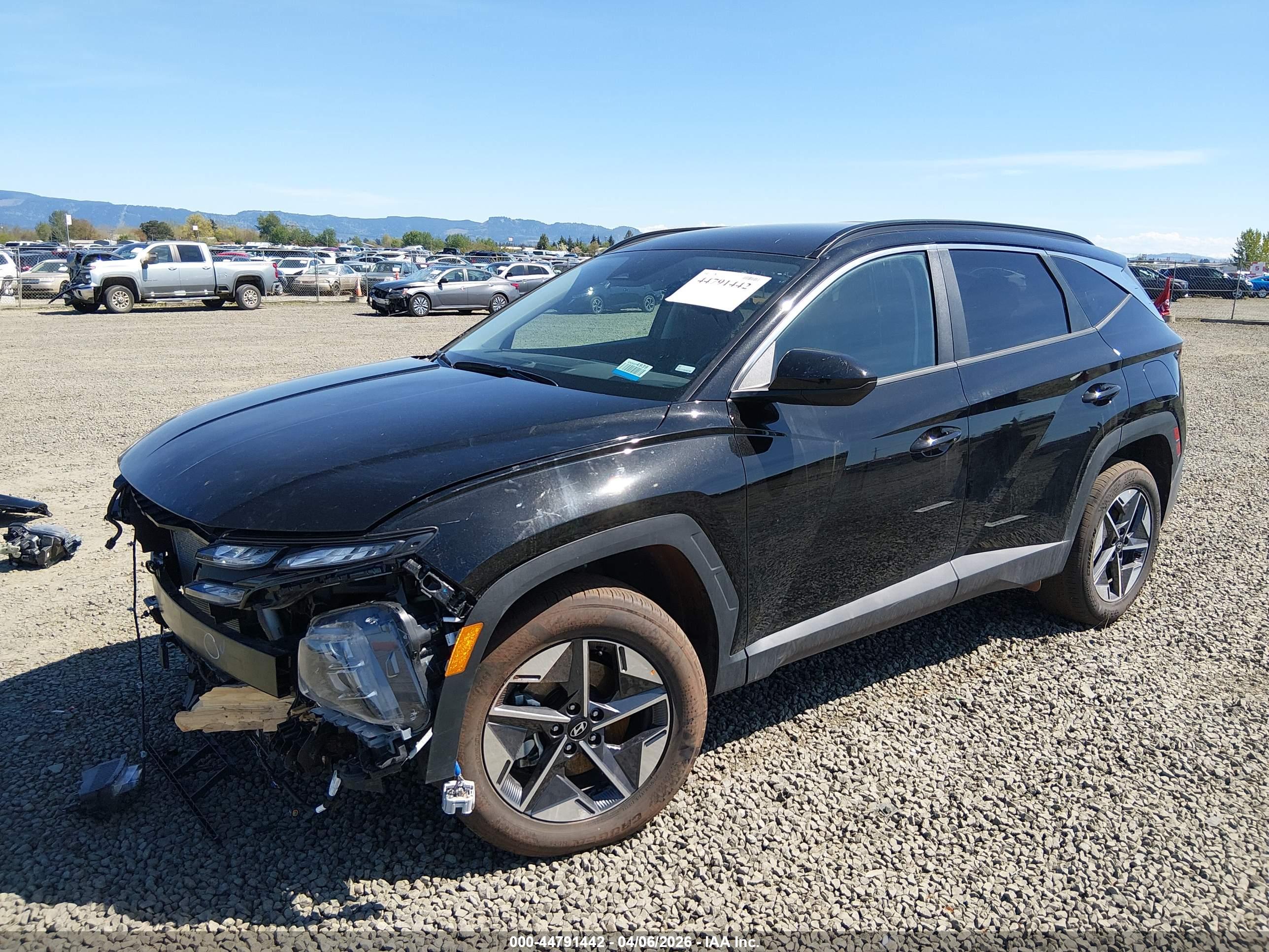HYUNDAI TUCSON image 2