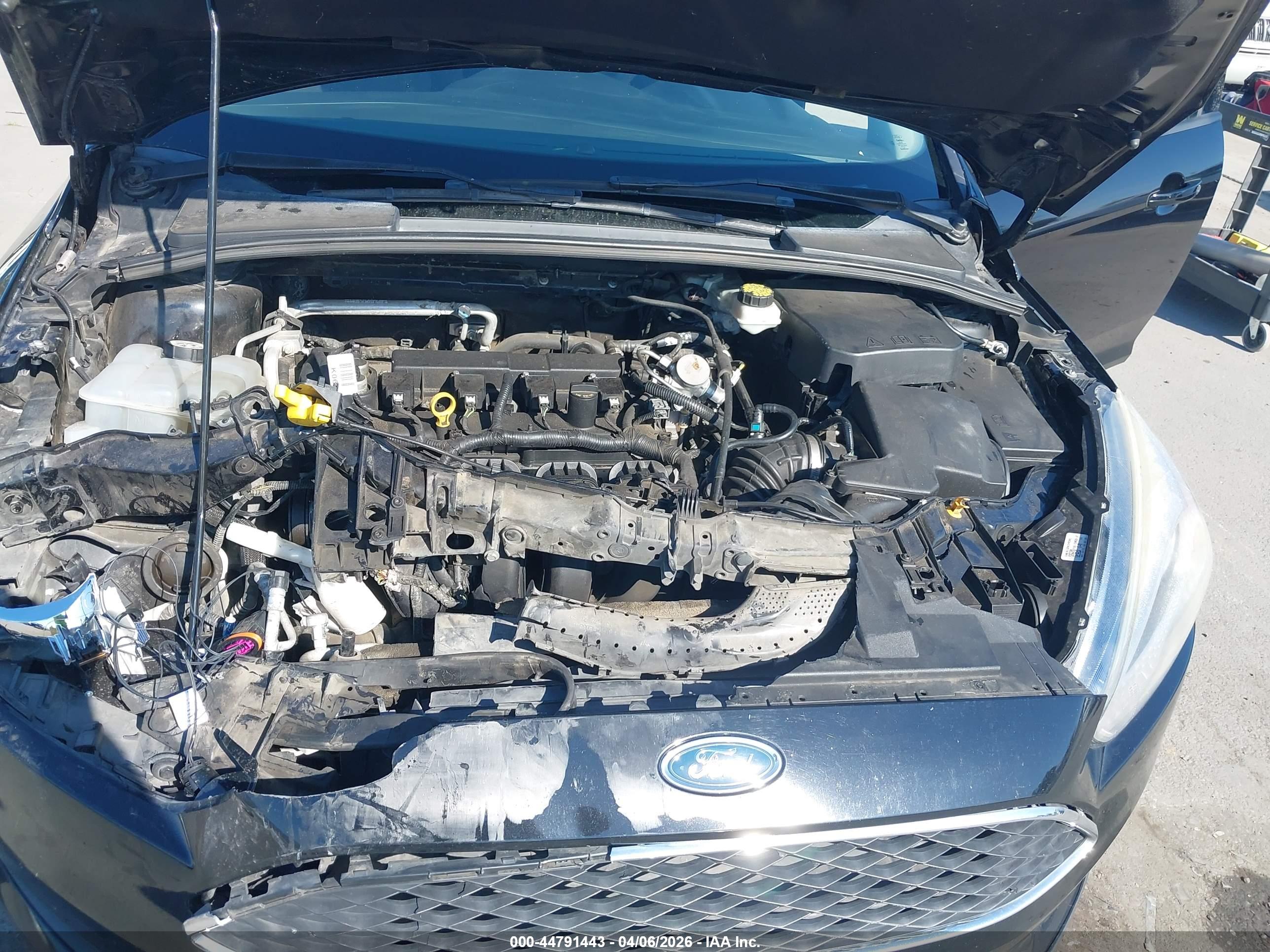 FORD FOCUS image 10