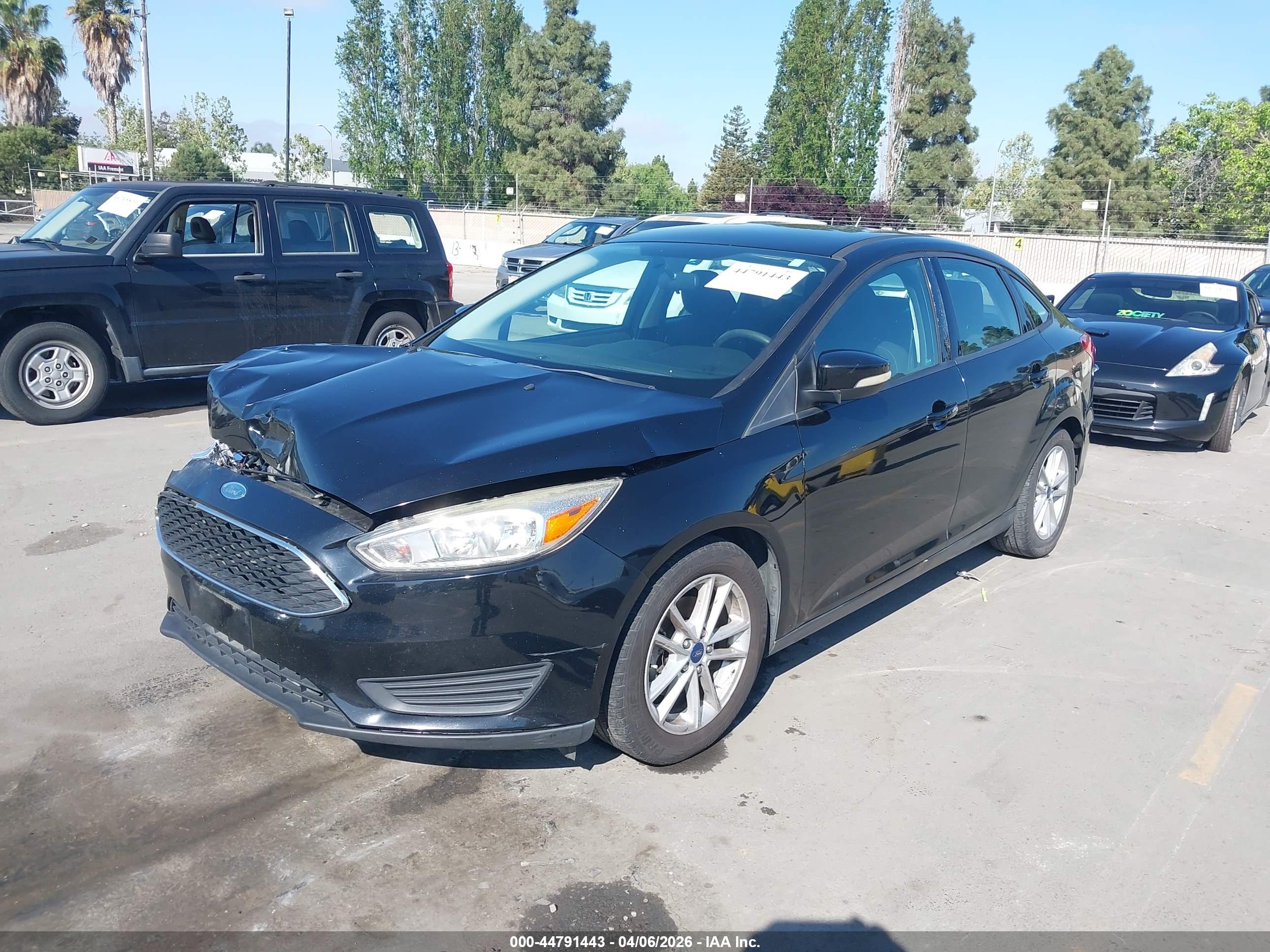 FORD FOCUS image 2
