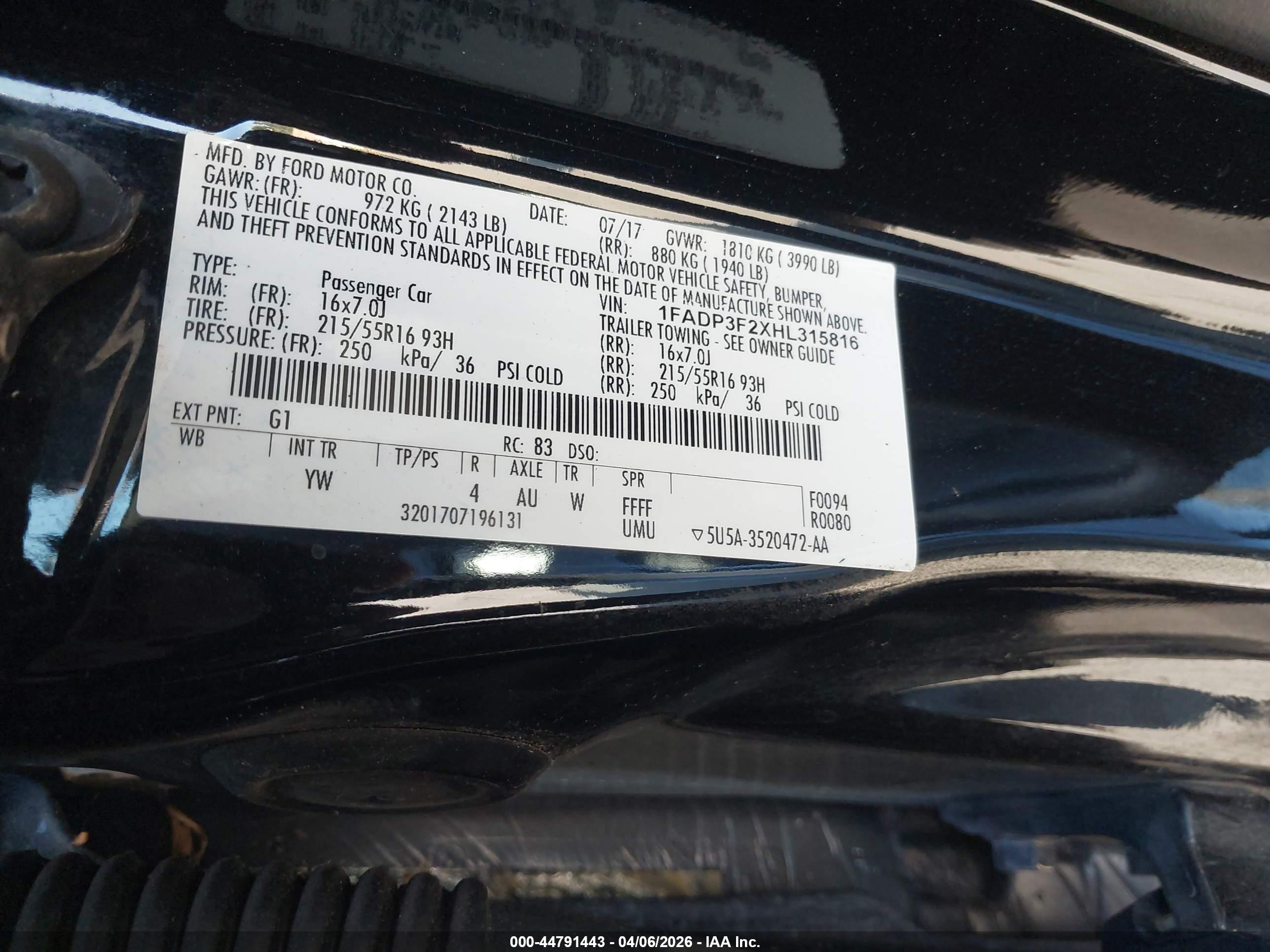 FORD FOCUS image 9