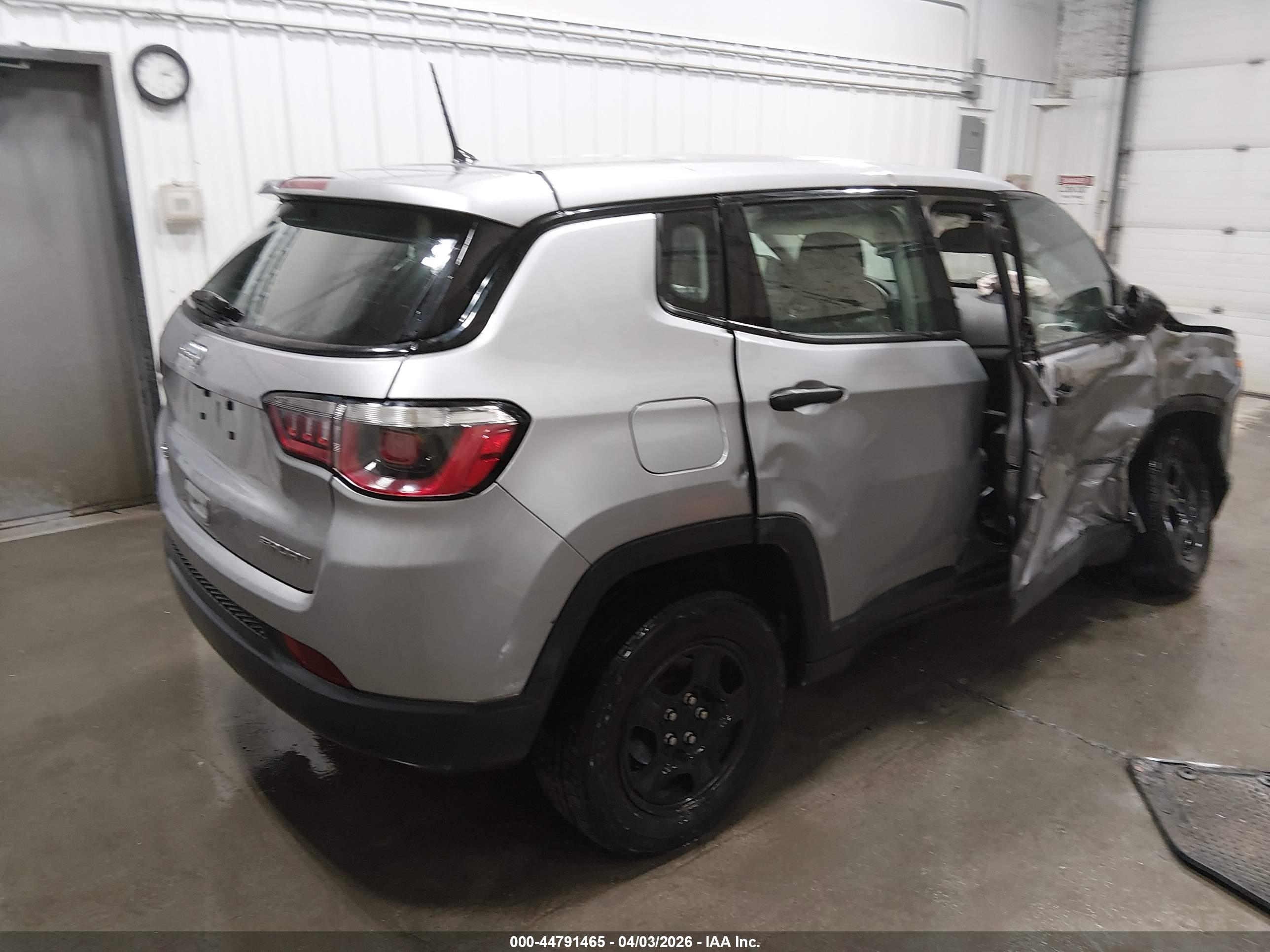JEEP COMPASS image 4