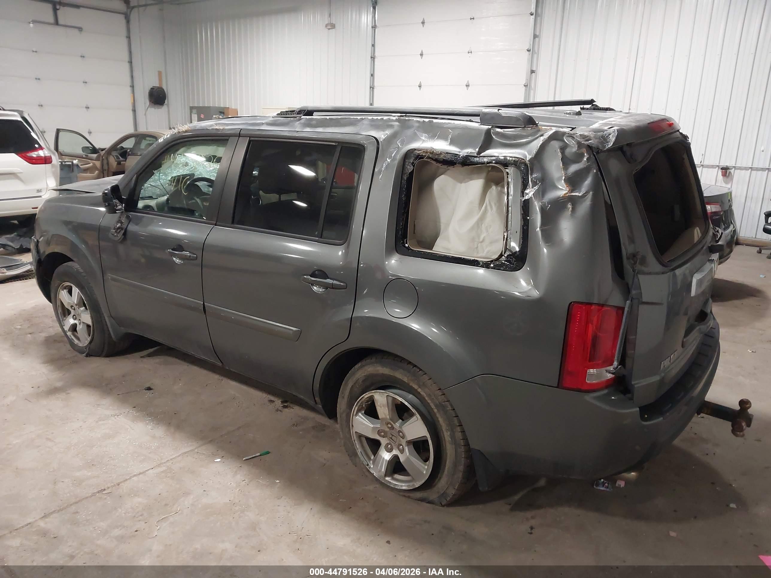 HONDA PILOT image 3
