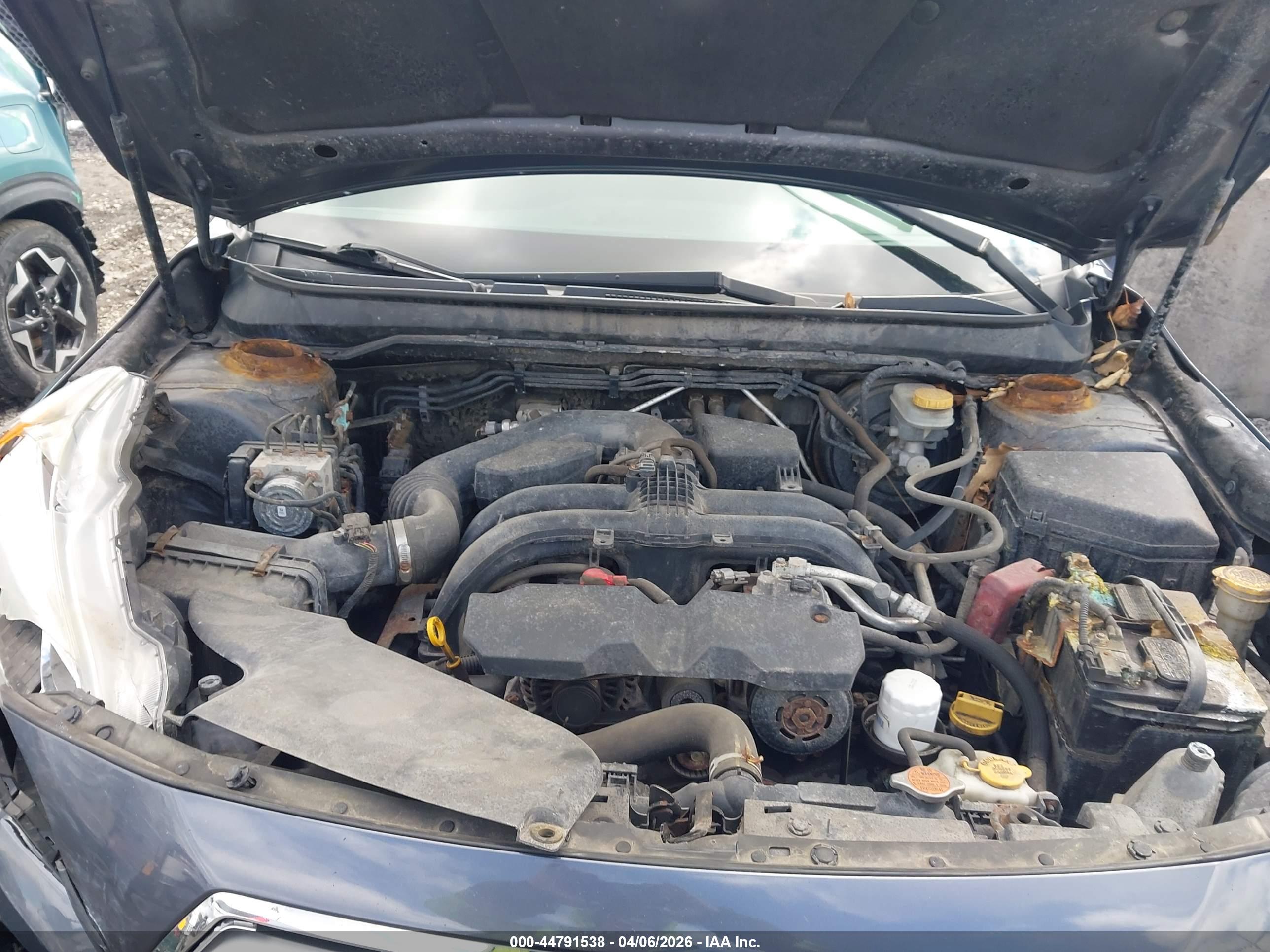 SUBARU OUTBACK image 10